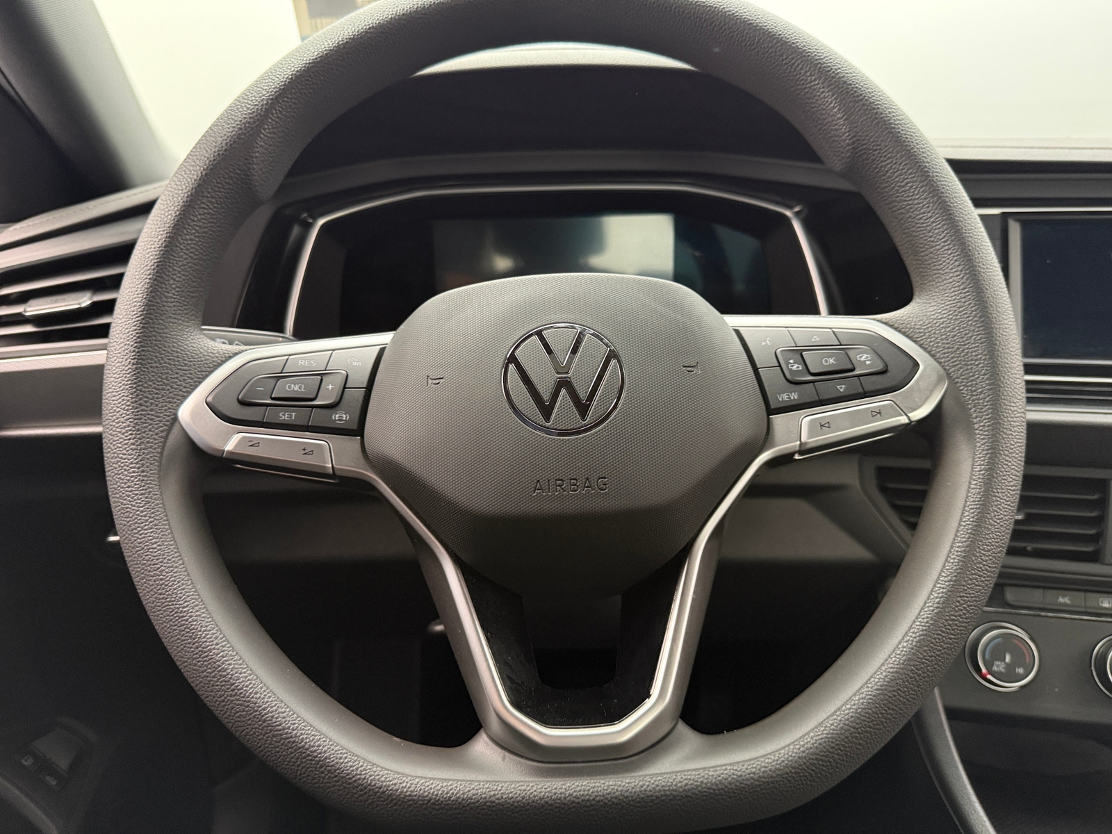 Thumbnail: 2022 Volkswagen Jetta - 5