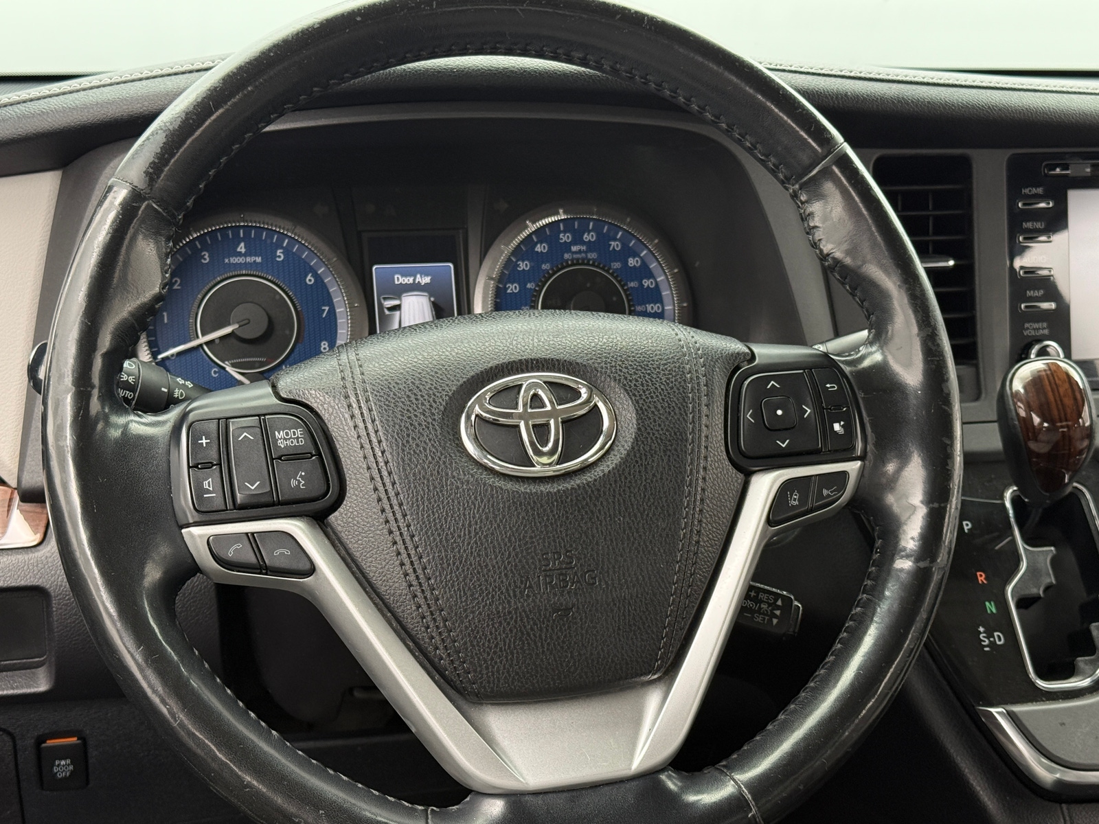 Thumbnail: 2018 Toyota Sienna - 4