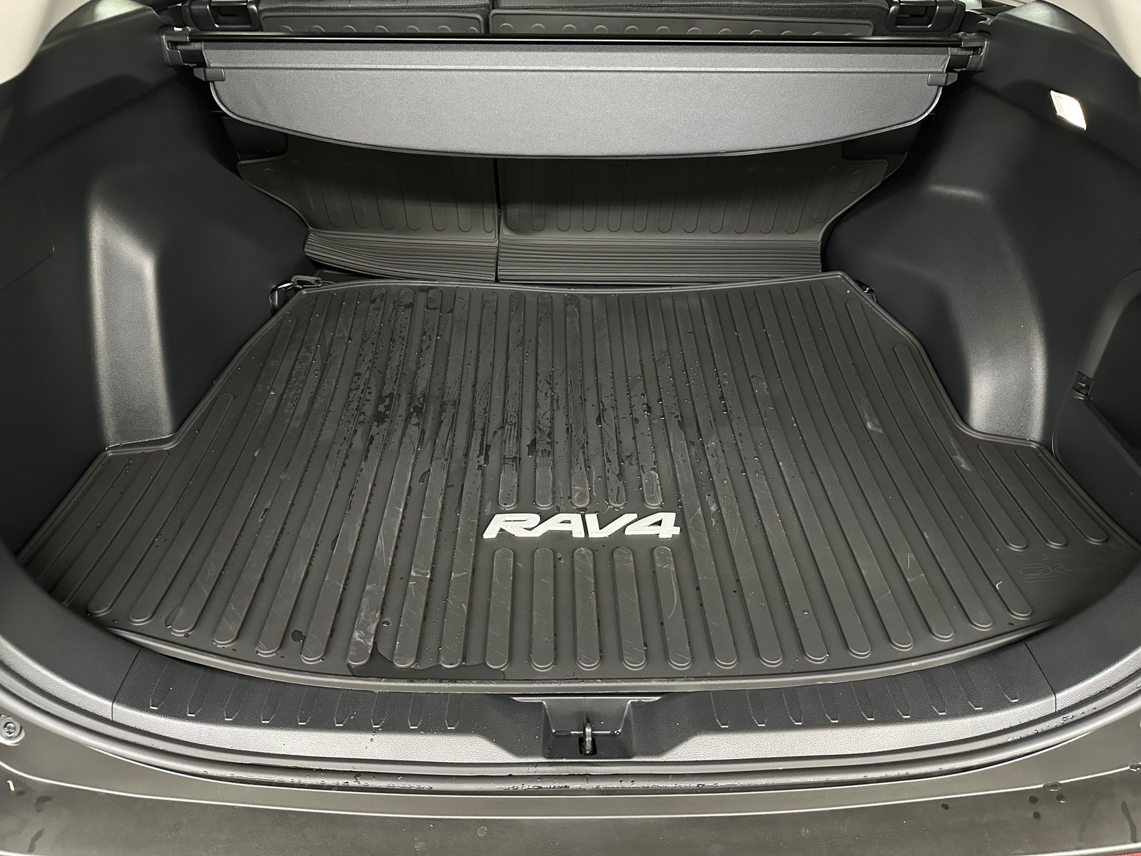 Thumbnail: 2025 Toyota RAV4 - 7
