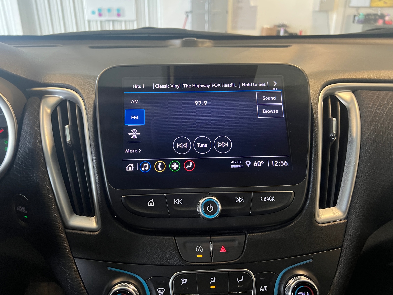 Thumbnail: 2023 Chevrolet Malibu - 4