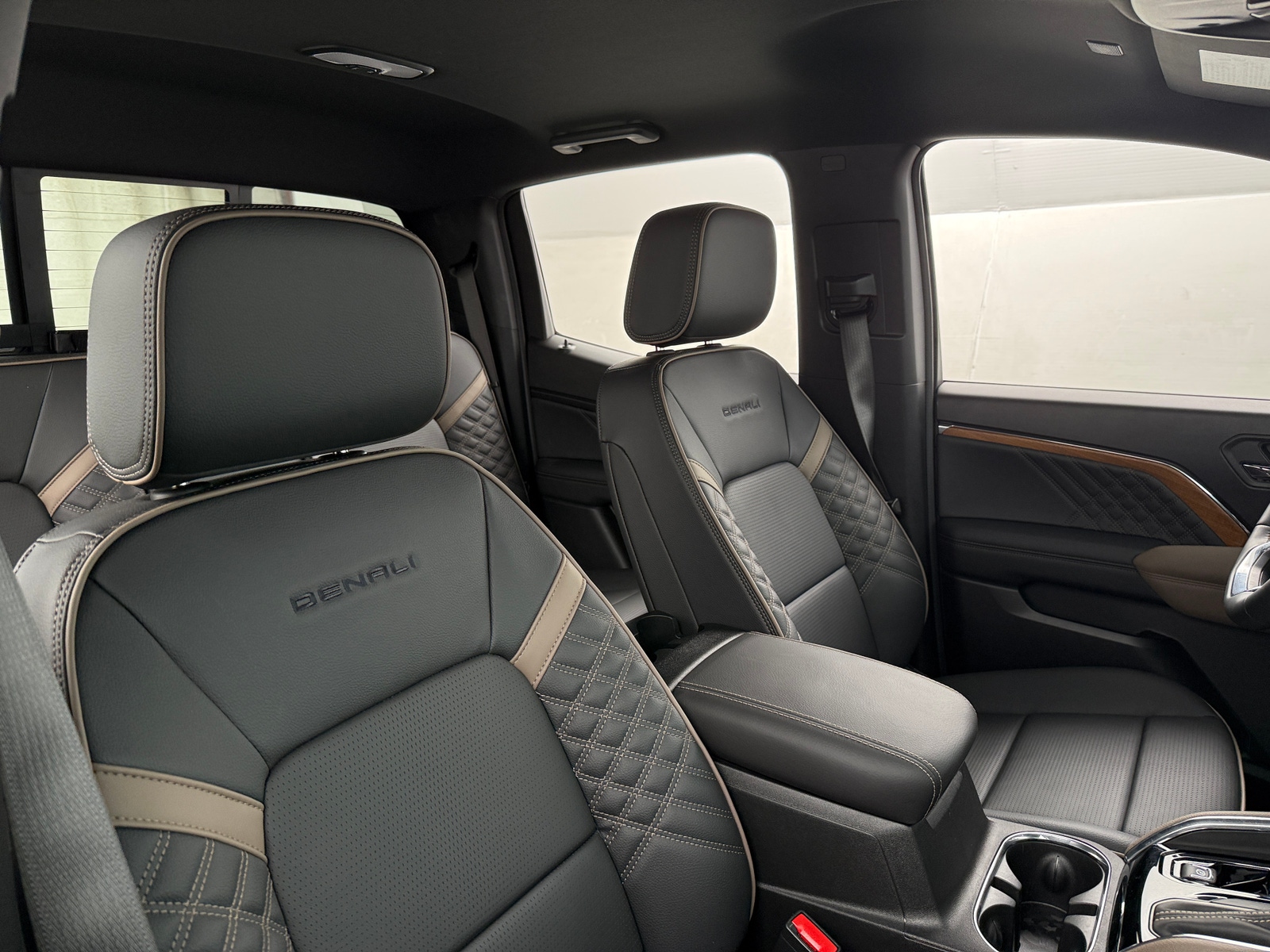 Thumbnail: 2023 GMC Canyon - 2