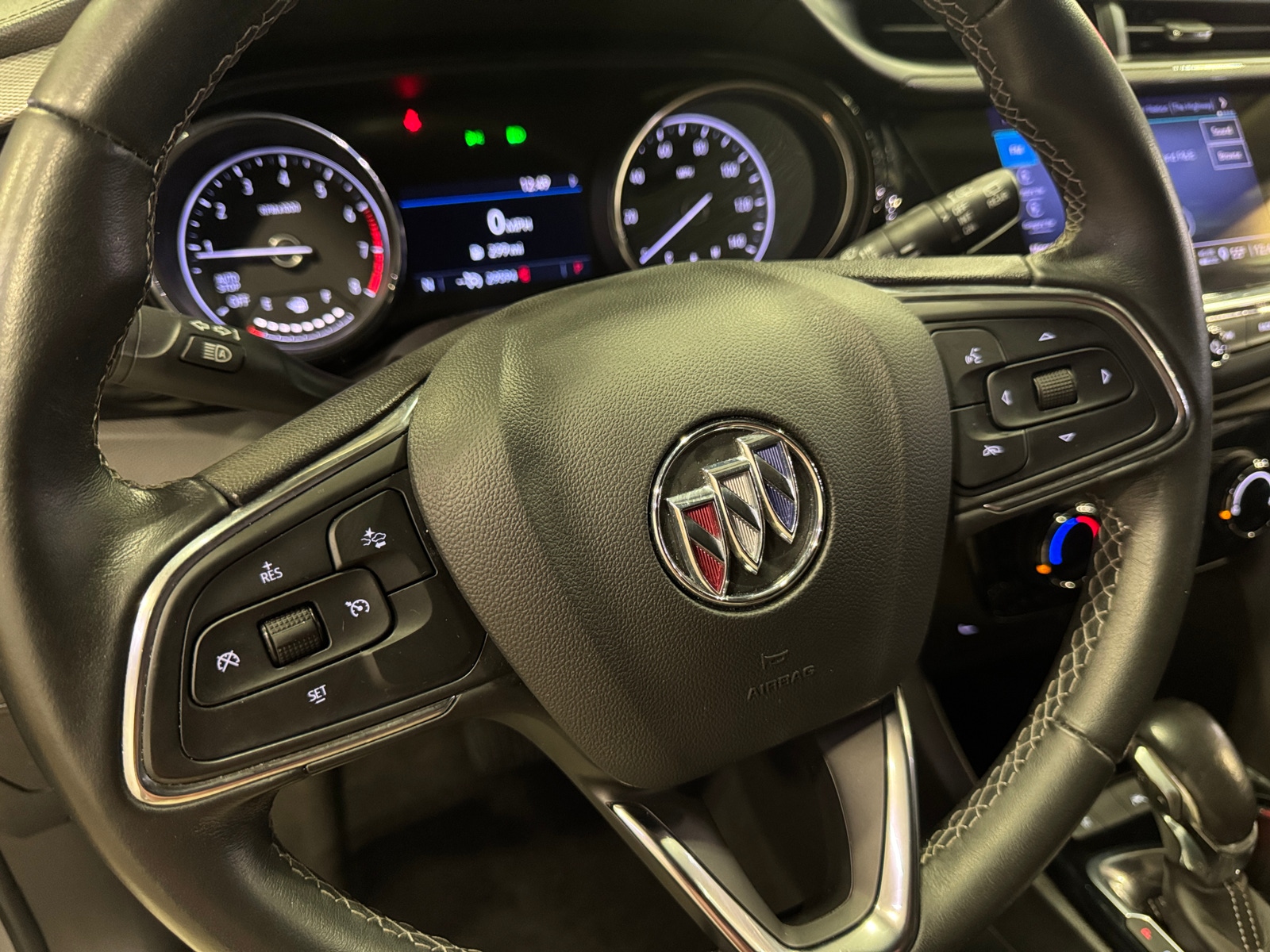 Thumbnail: 2021 Buick Encore GX - 4