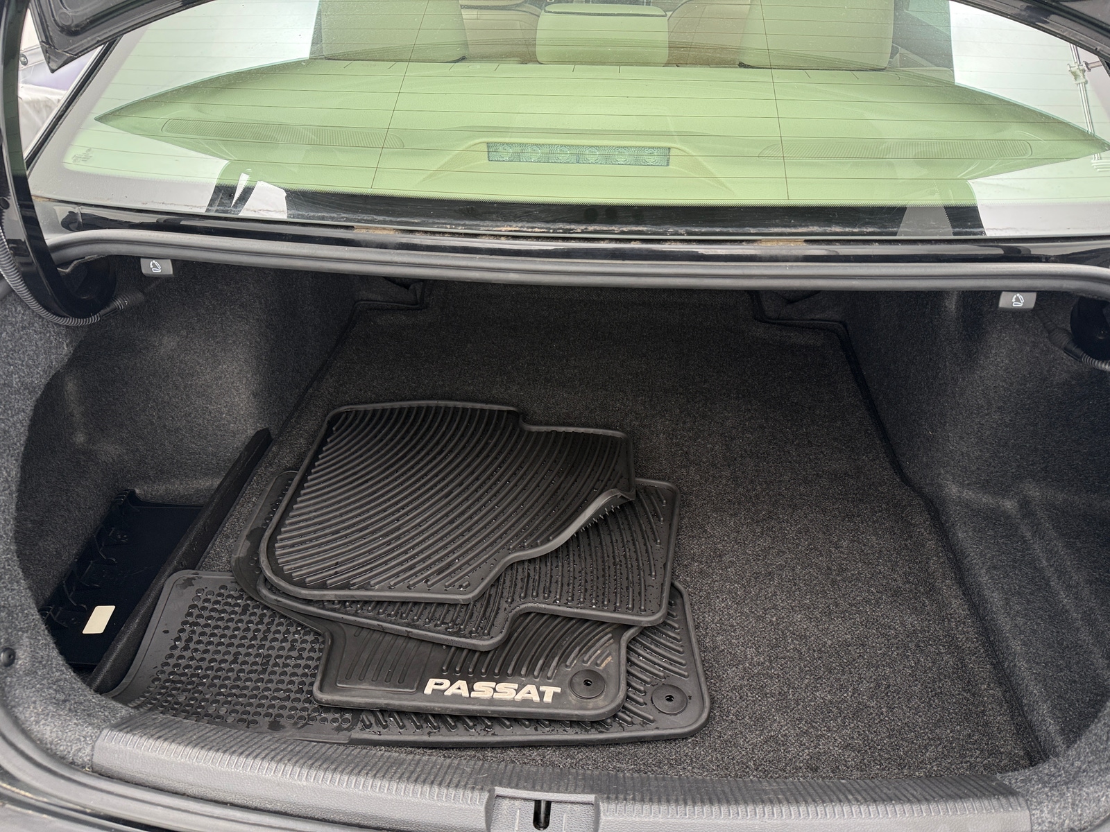 Thumbnail: 2016 Volkswagen Passat - 6