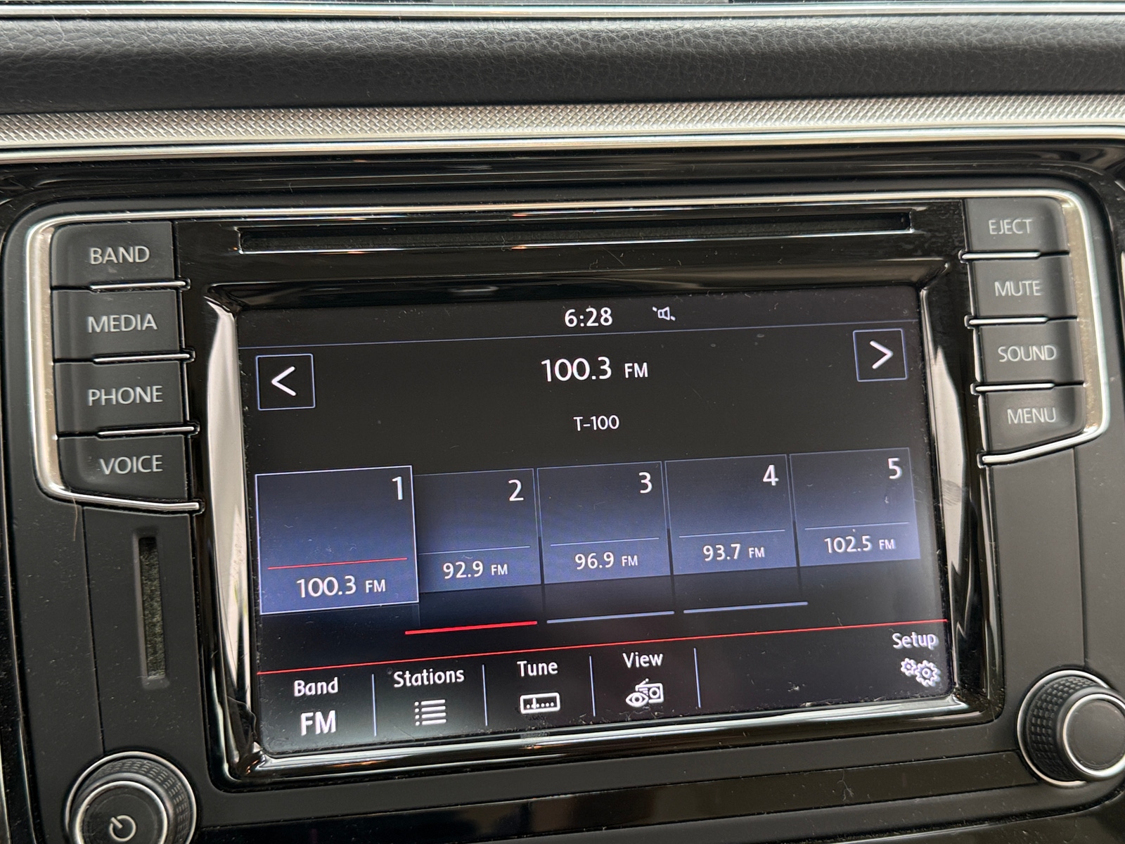 Thumbnail: 2016 Volkswagen Passat - 3
