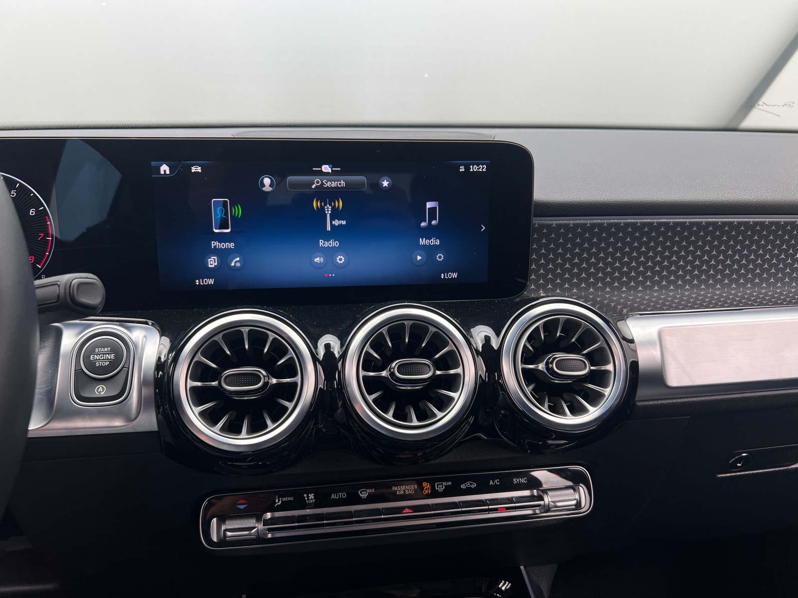 Thumbnail: 2025 Mercedes-Benz GLB - 3