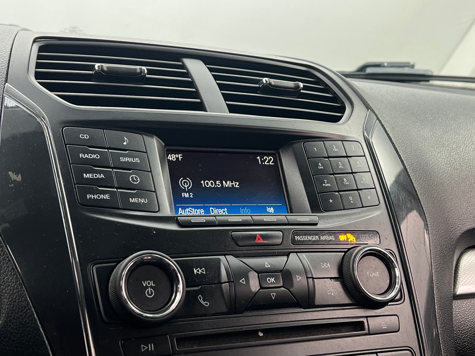 Thumbnail: 2017 Ford Explorer - 4