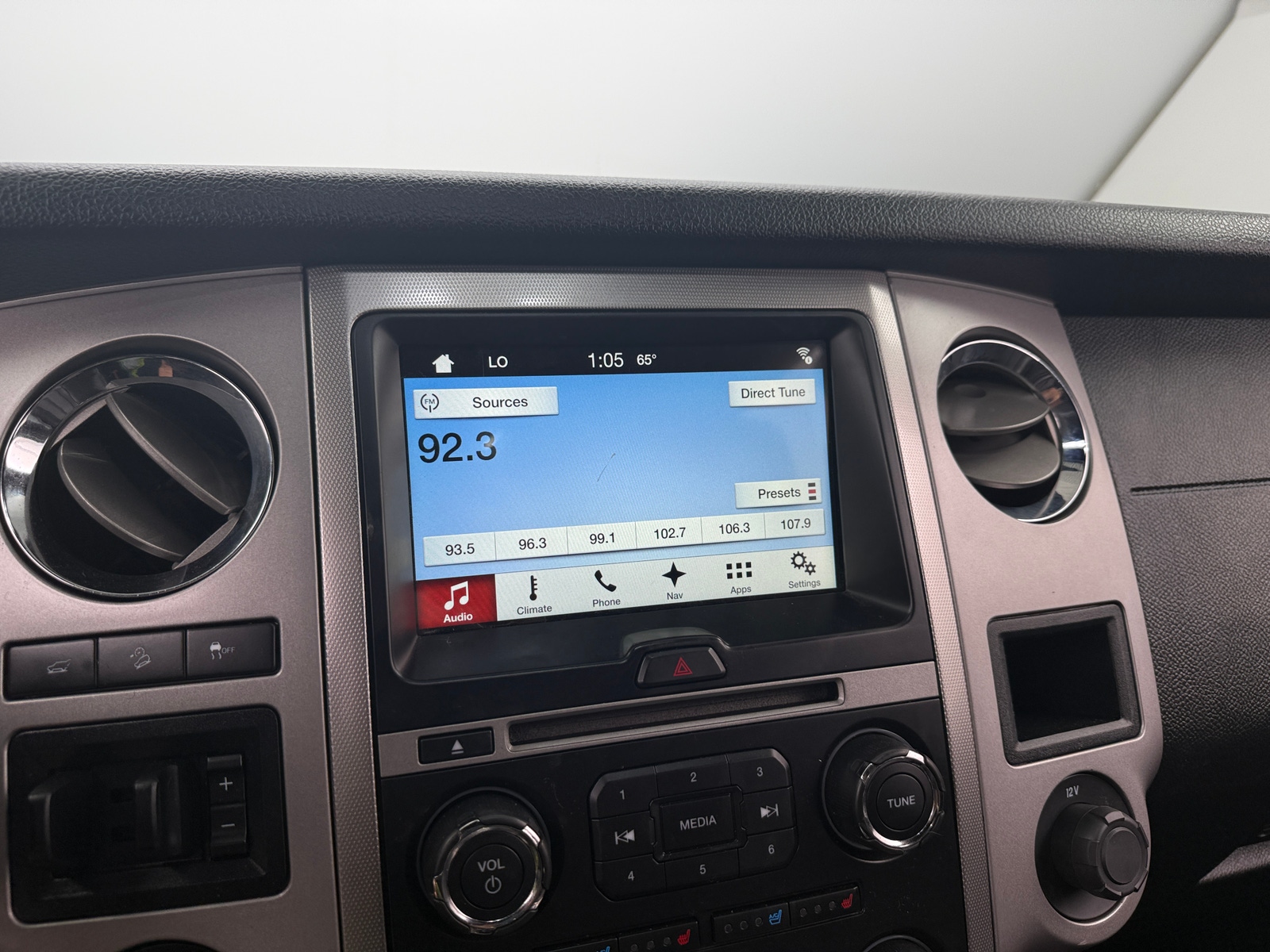 Thumbnail: 2017 Ford Expedition - 3