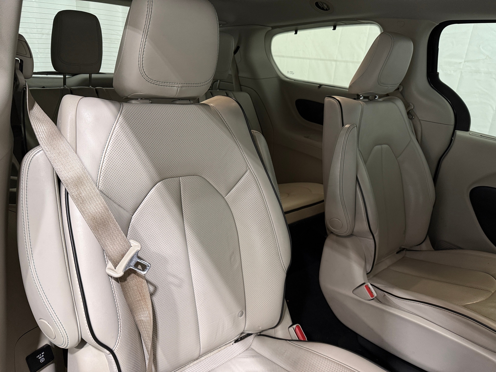 Thumbnail: 2019 Chrysler Pacifica - 5