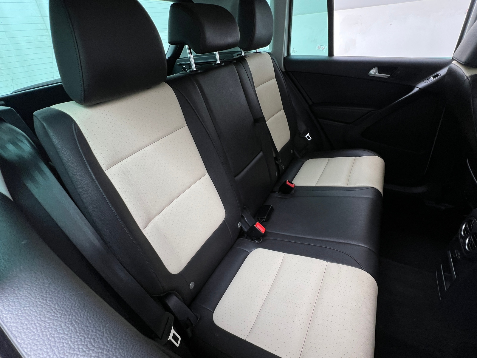 Thumbnail: 2016 Volkswagen Tiguan - 6