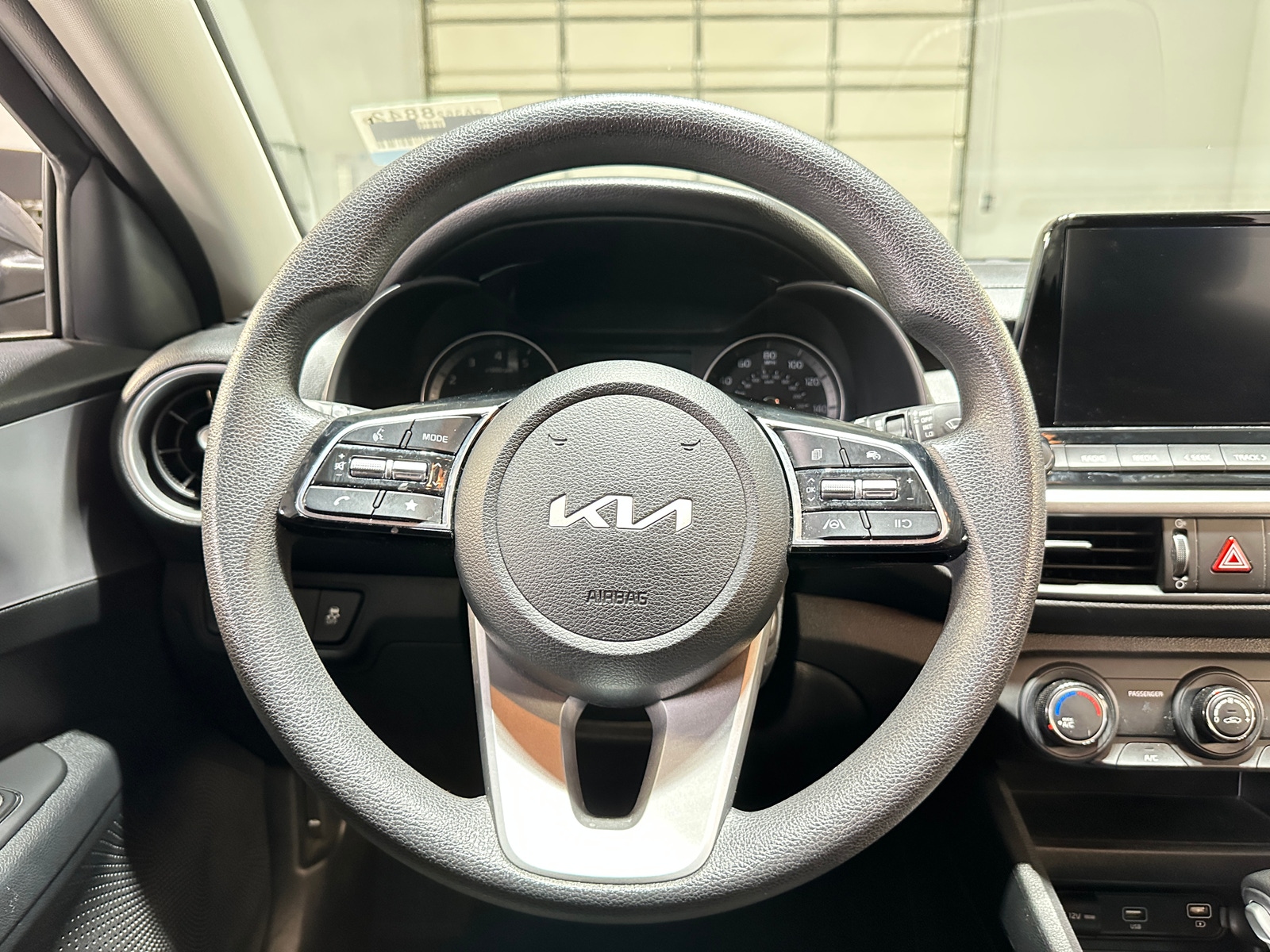Thumbnail: 2024 Kia Forte - 5