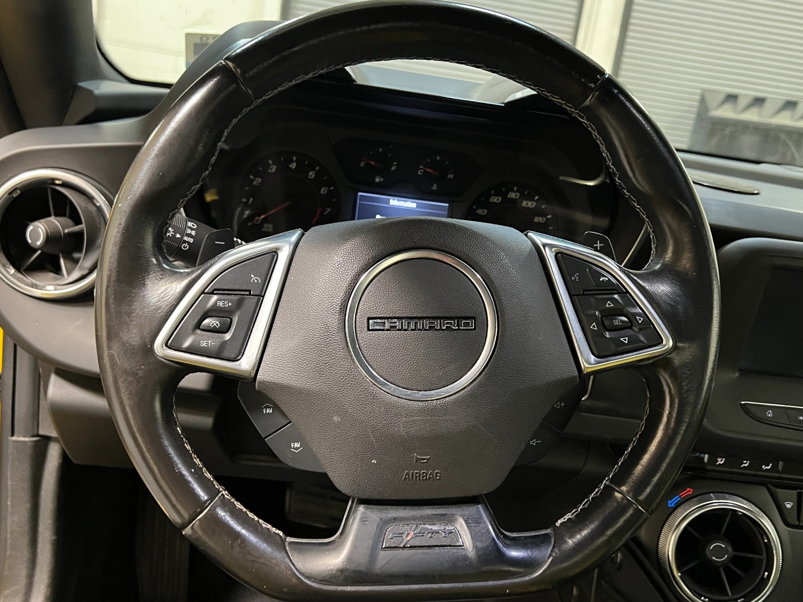 Thumbnail: 2017 Chevrolet Camaro - 4