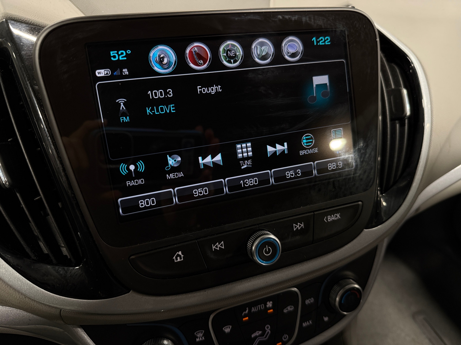 Thumbnail: 2018 Chevrolet Volt - 4