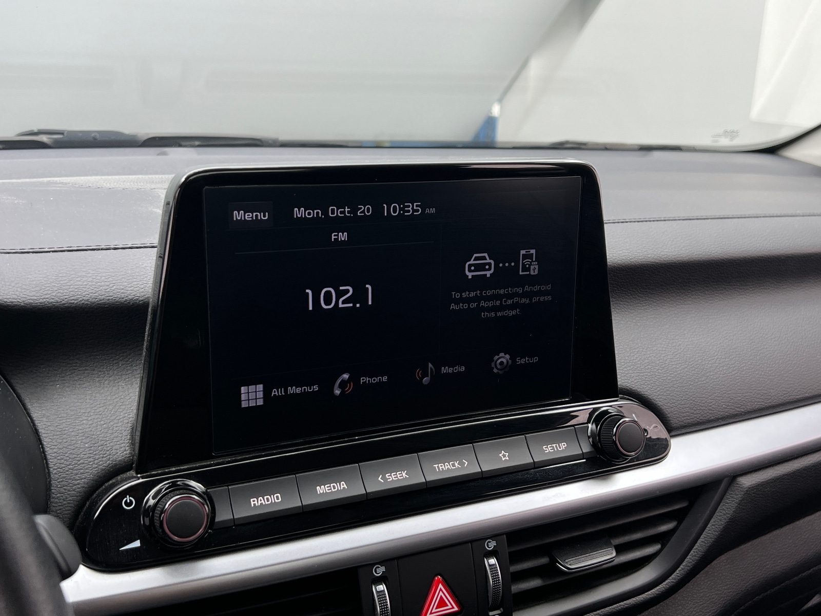 Thumbnail: 2024 Kia Forte - 4