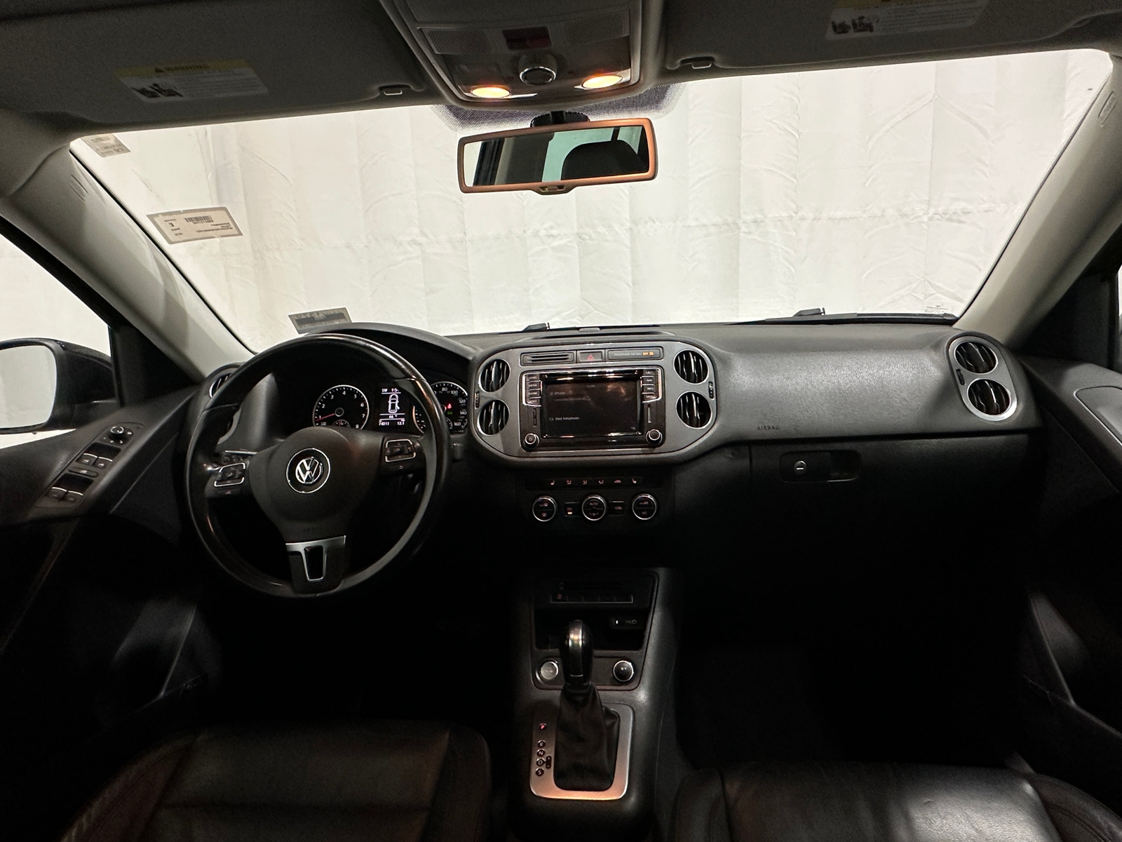 Thumbnail: 2016 Volkswagen Tiguan - 3