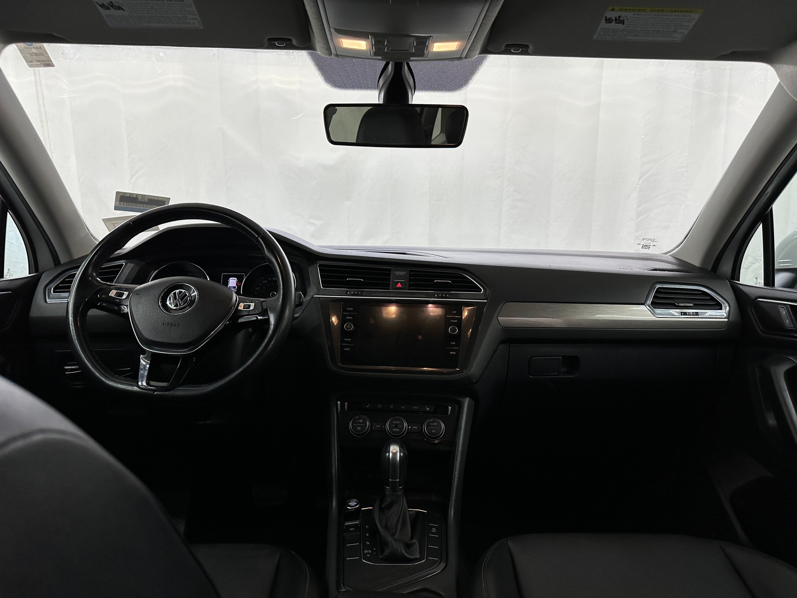 Thumbnail: 2018 Volkswagen Tiguan - 2