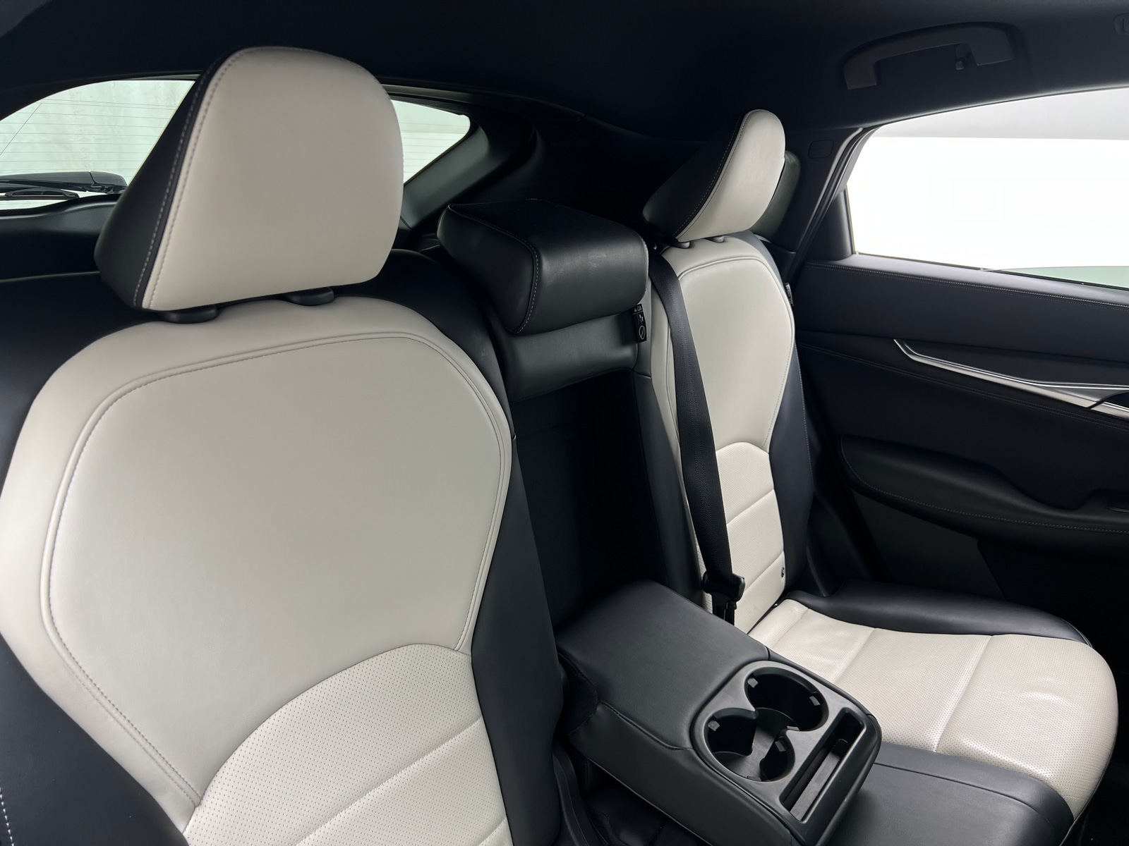 Thumbnail: 2024 INFINITI QX55 - 5
