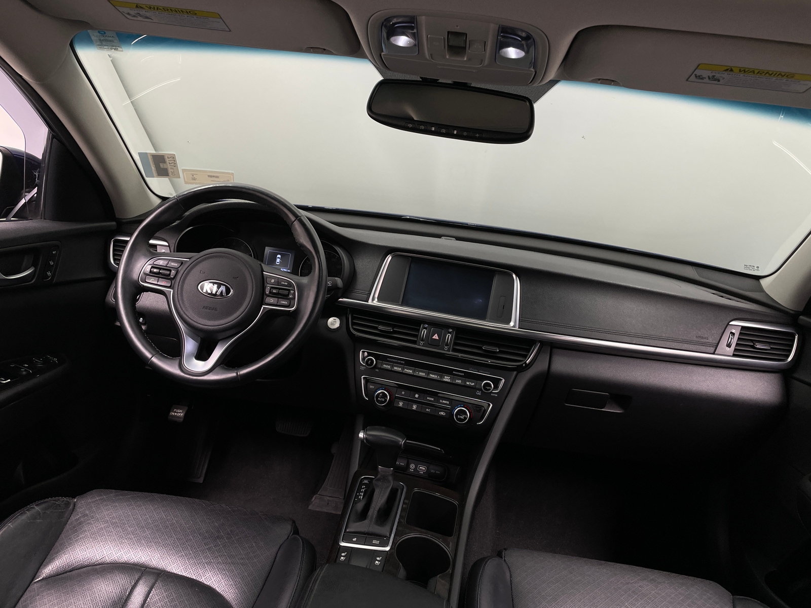 Thumbnail: 2017 Kia Optima - 3