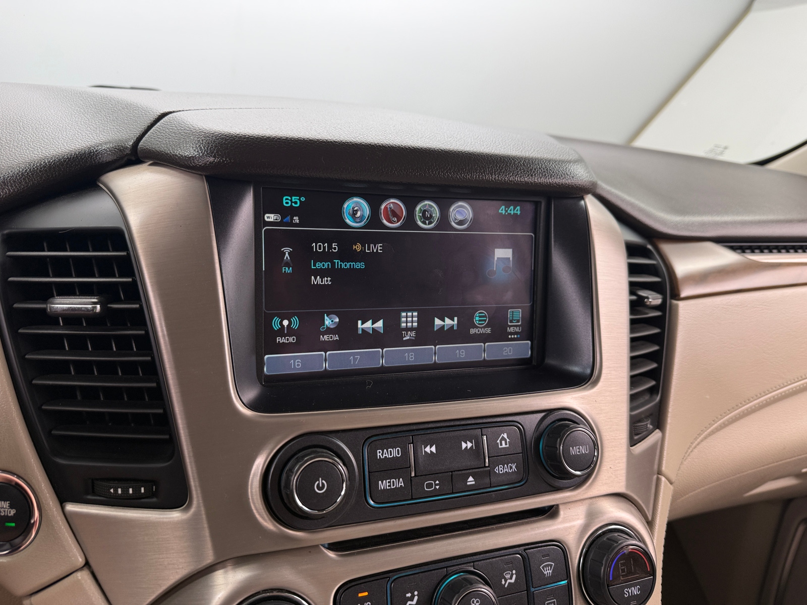 Thumbnail: 2019 GMC Yukon - 3