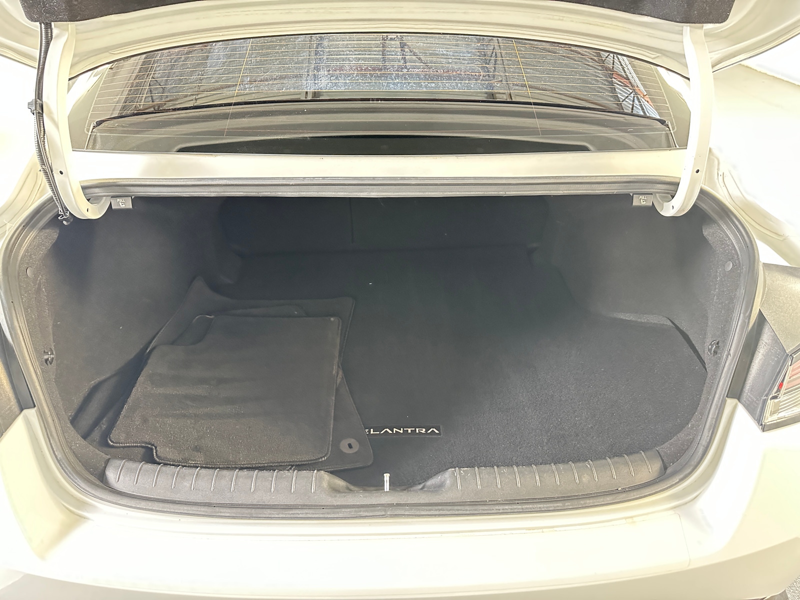 Thumbnail: 2021 Hyundai Elantra - 6