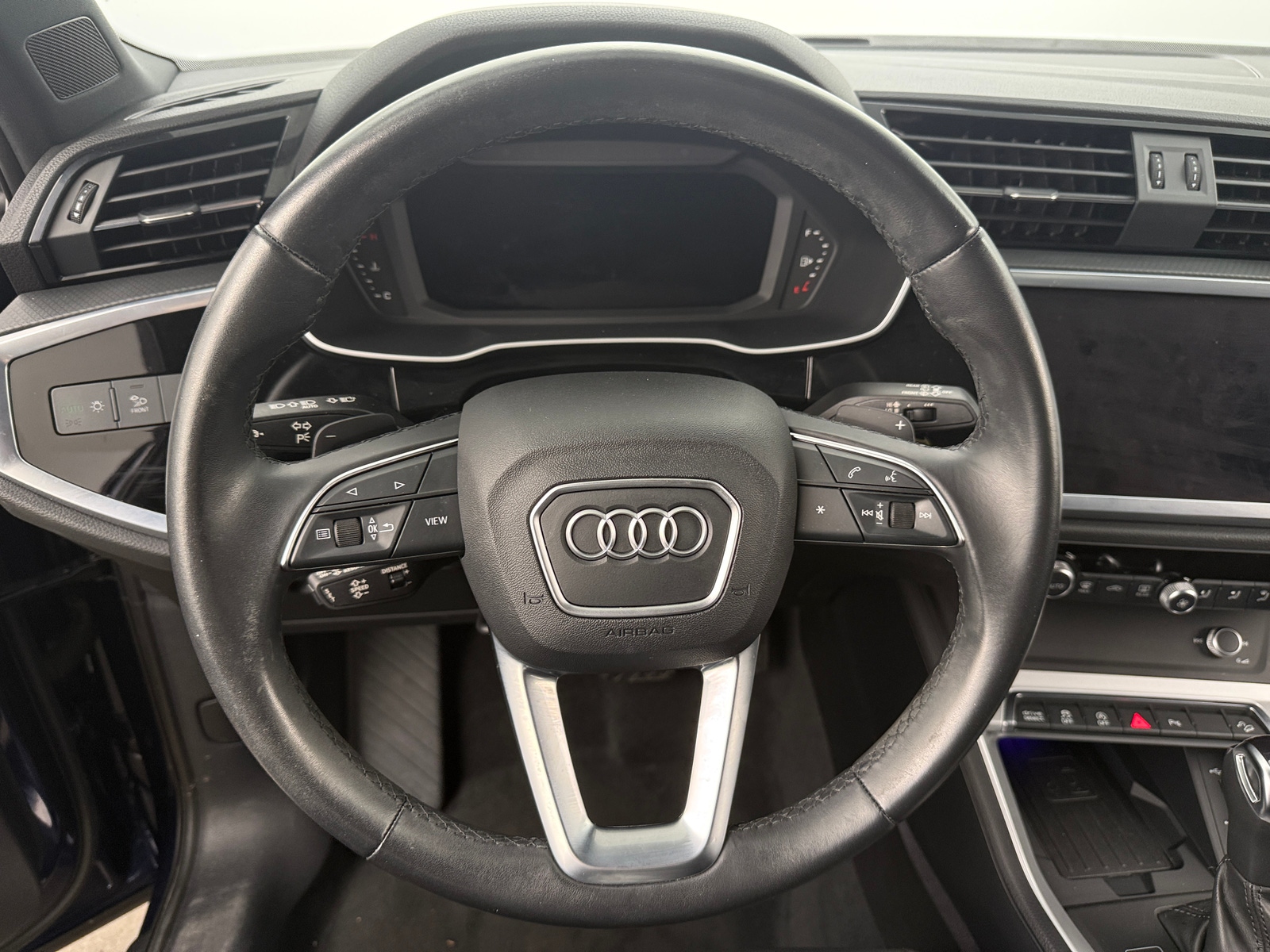 Thumbnail: 2022 Audi Q3 - 4