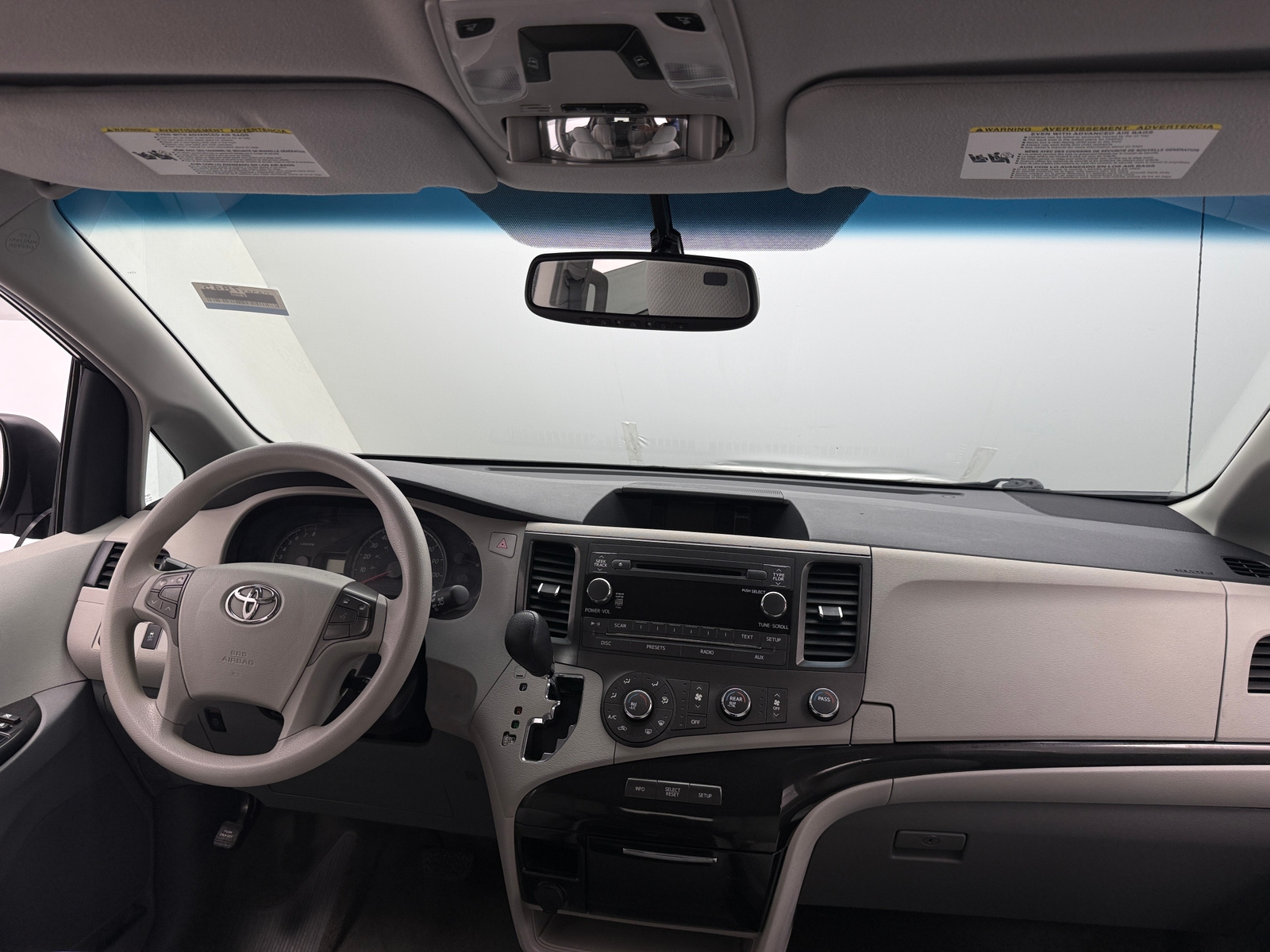 Thumbnail: 2012 Toyota Sienna - 3