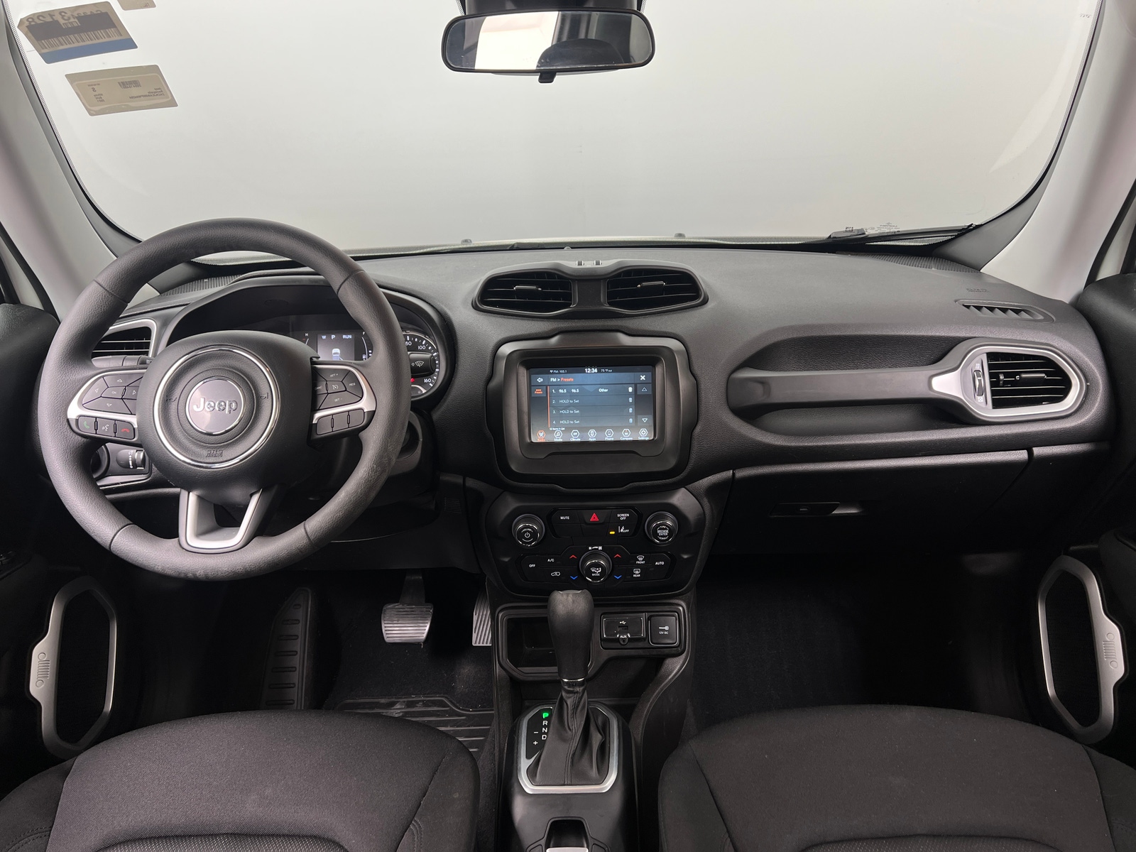 Thumbnail: 2021 Jeep Renegade - 3