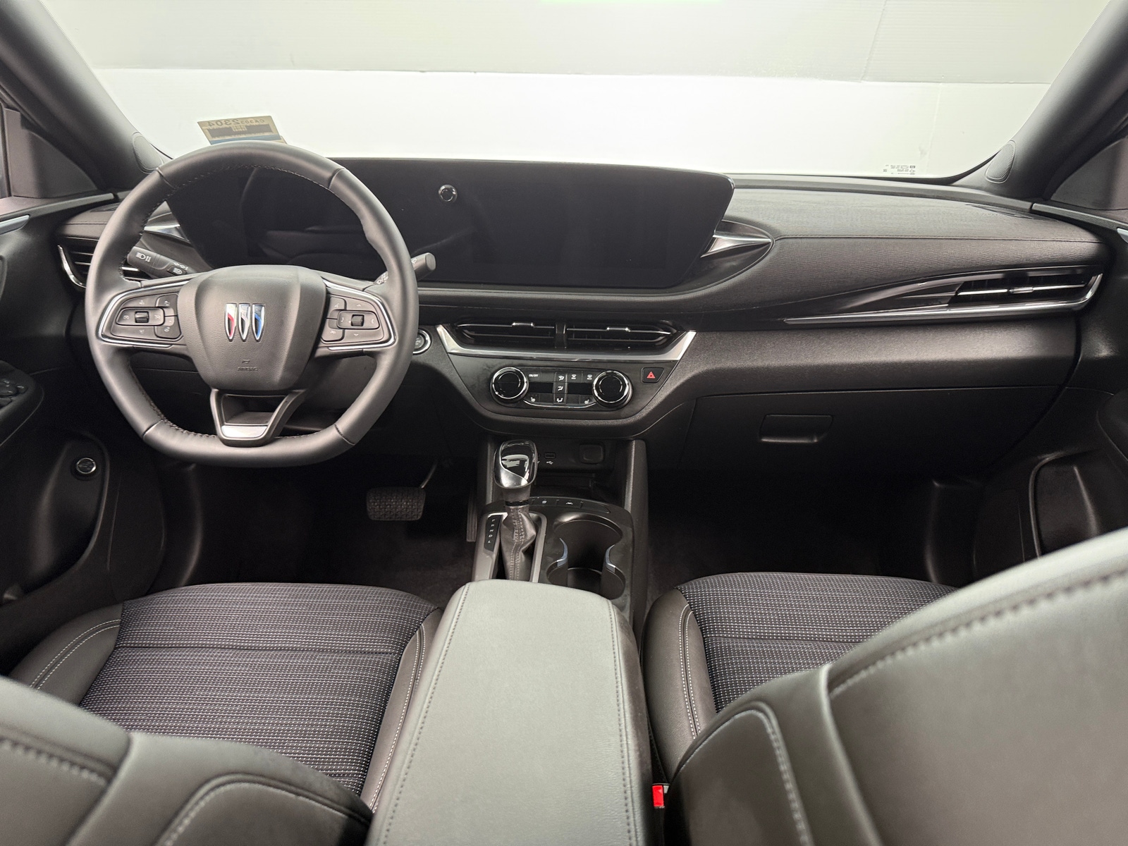 Thumbnail: 2024 Buick Envista - 3