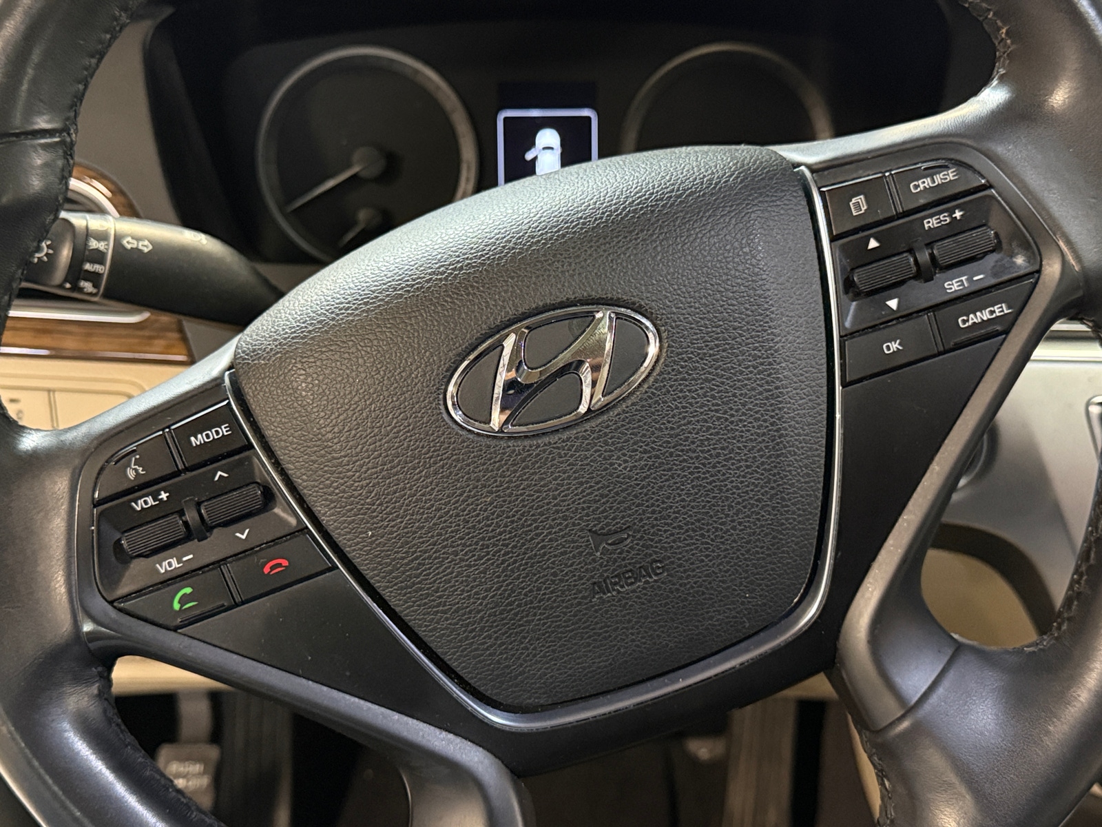 Thumbnail: 2016 Hyundai Sonata - 4