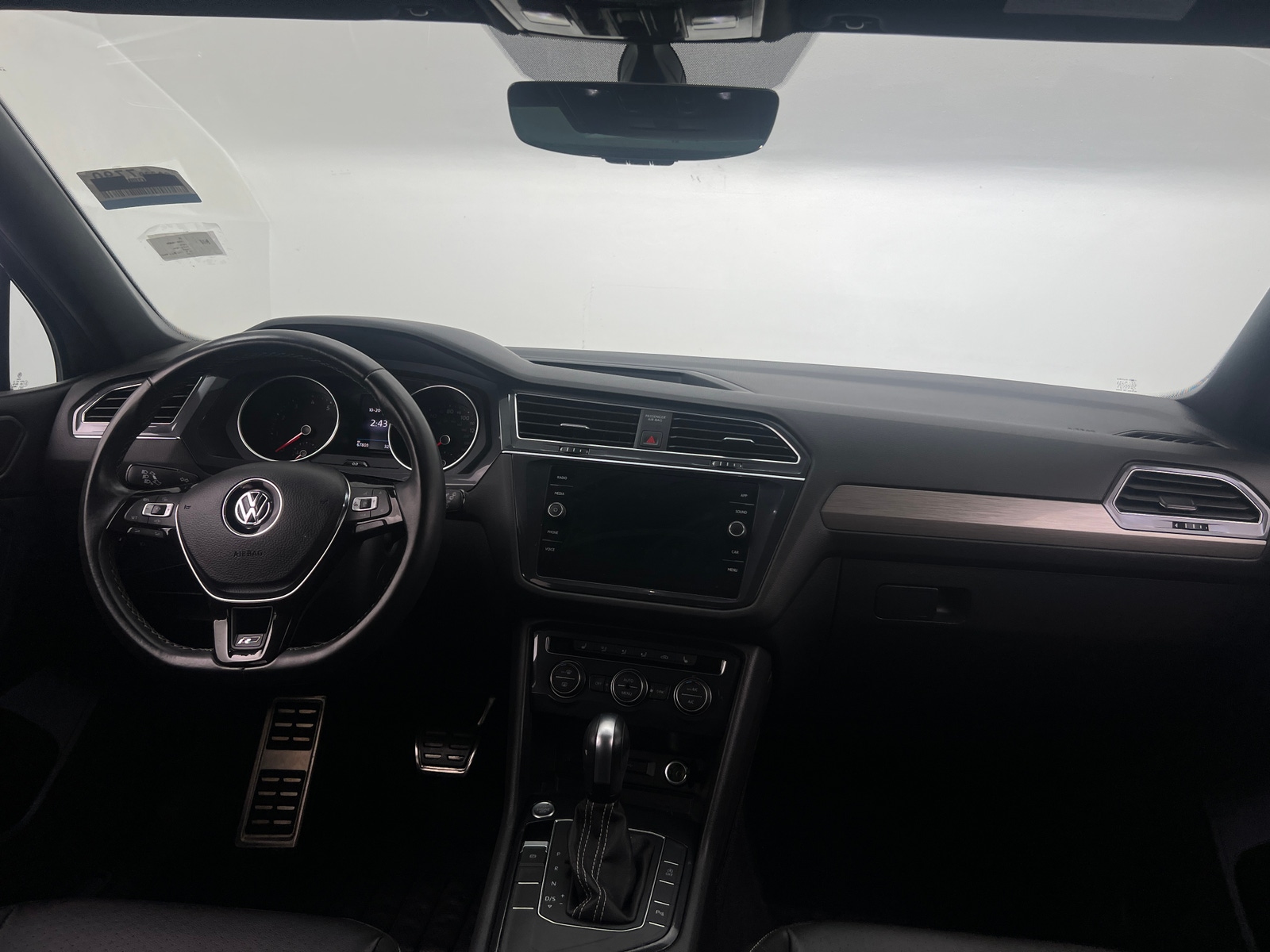 Thumbnail: 2021 Volkswagen Tiguan - 2