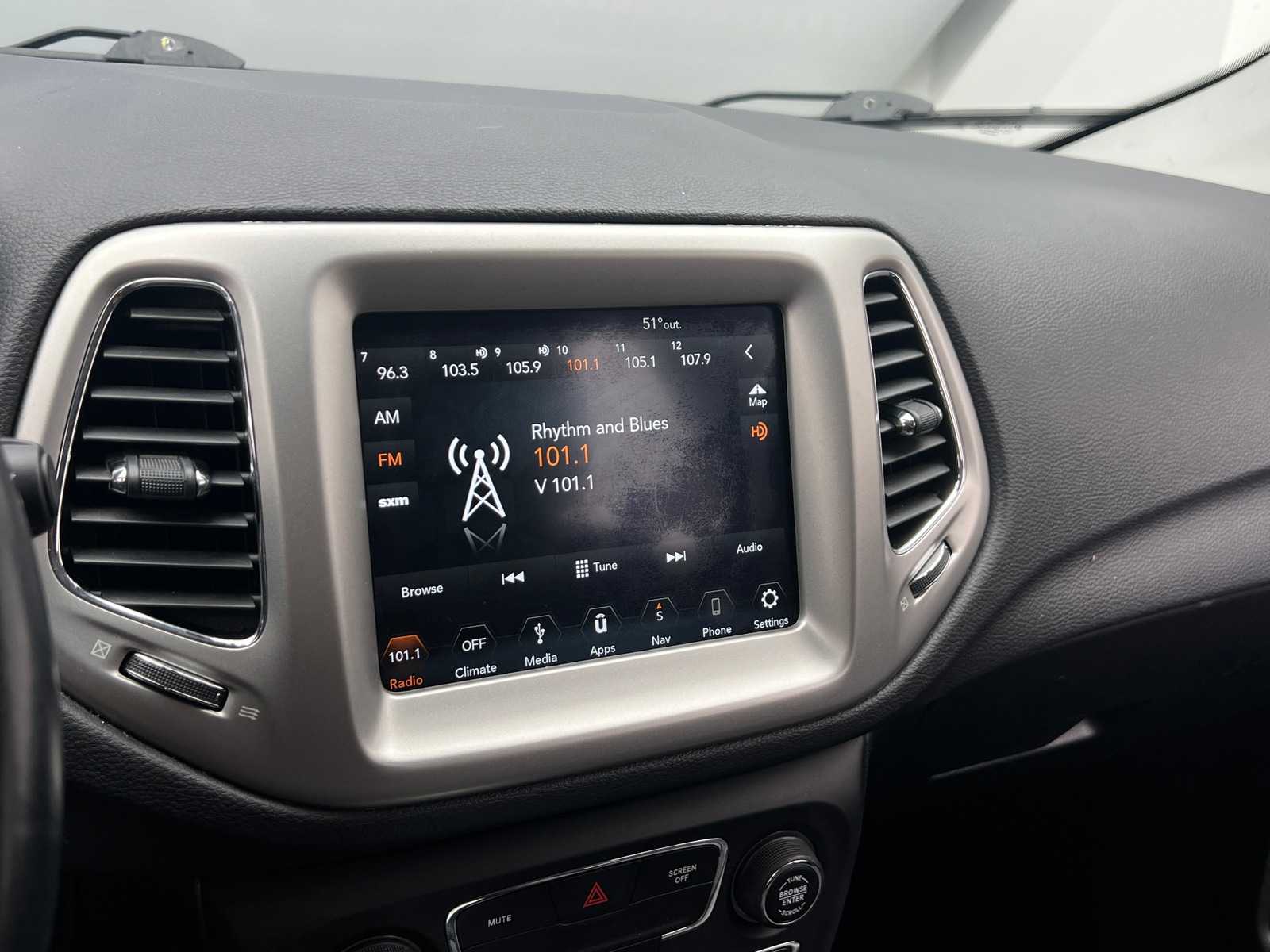 Thumbnail: 2019 Jeep Compass - 4