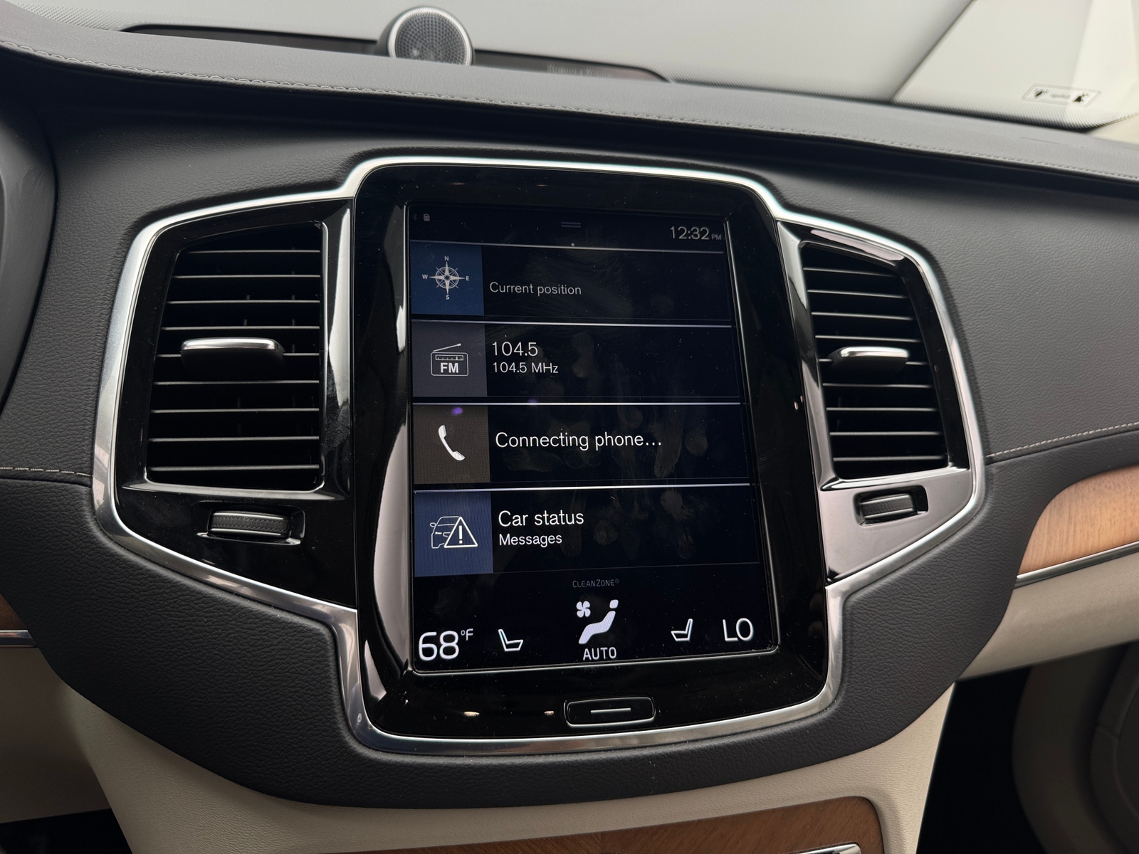 Thumbnail: 2018 Volvo XC90 - 3