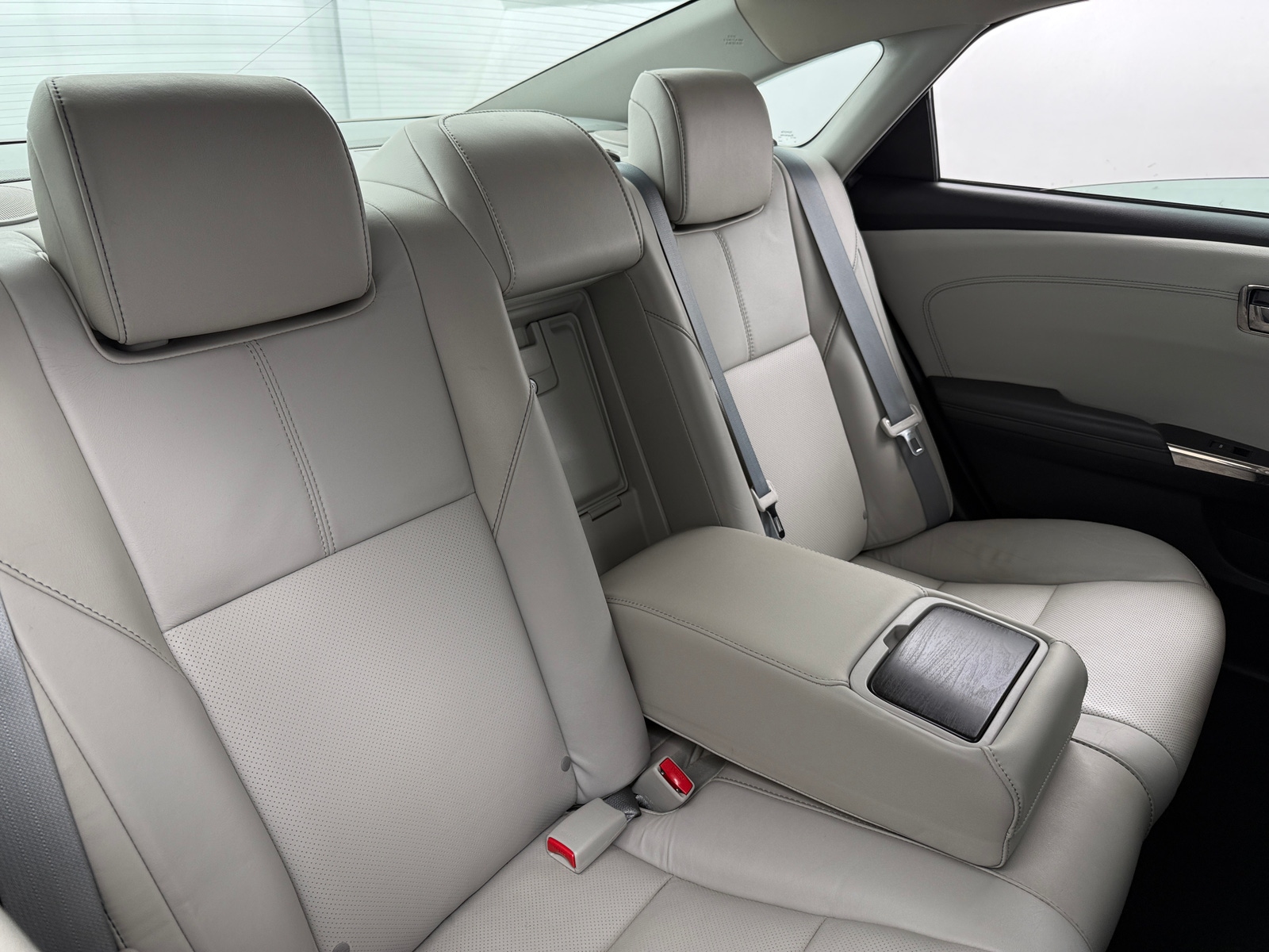 Thumbnail: 2018 Toyota Avalon - 5