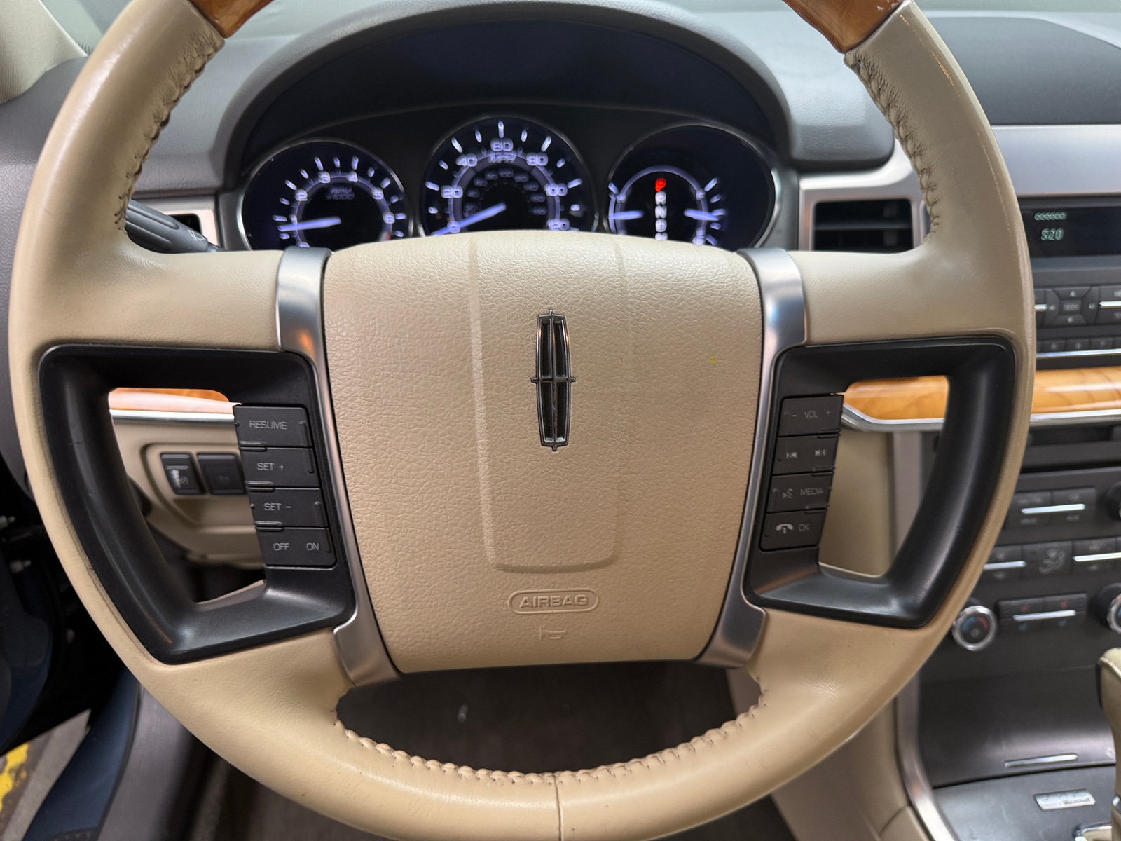 Thumbnail: 2012 Lincoln MKZ - 4