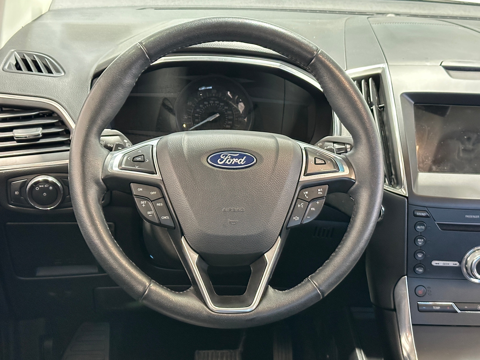 Thumbnail: 2019 Ford Edge - 4