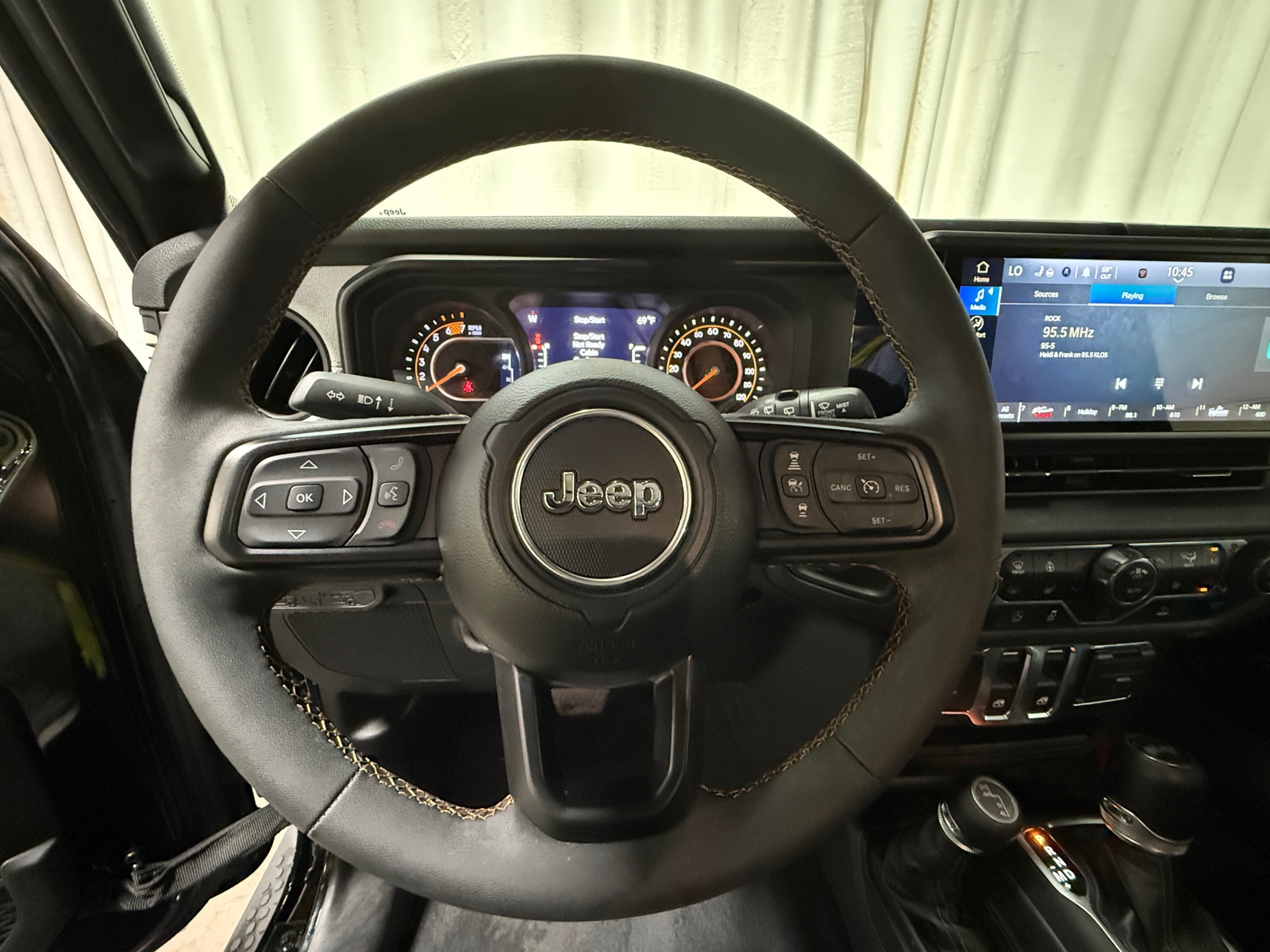 Thumbnail: 2024 Jeep Wrangler - 5