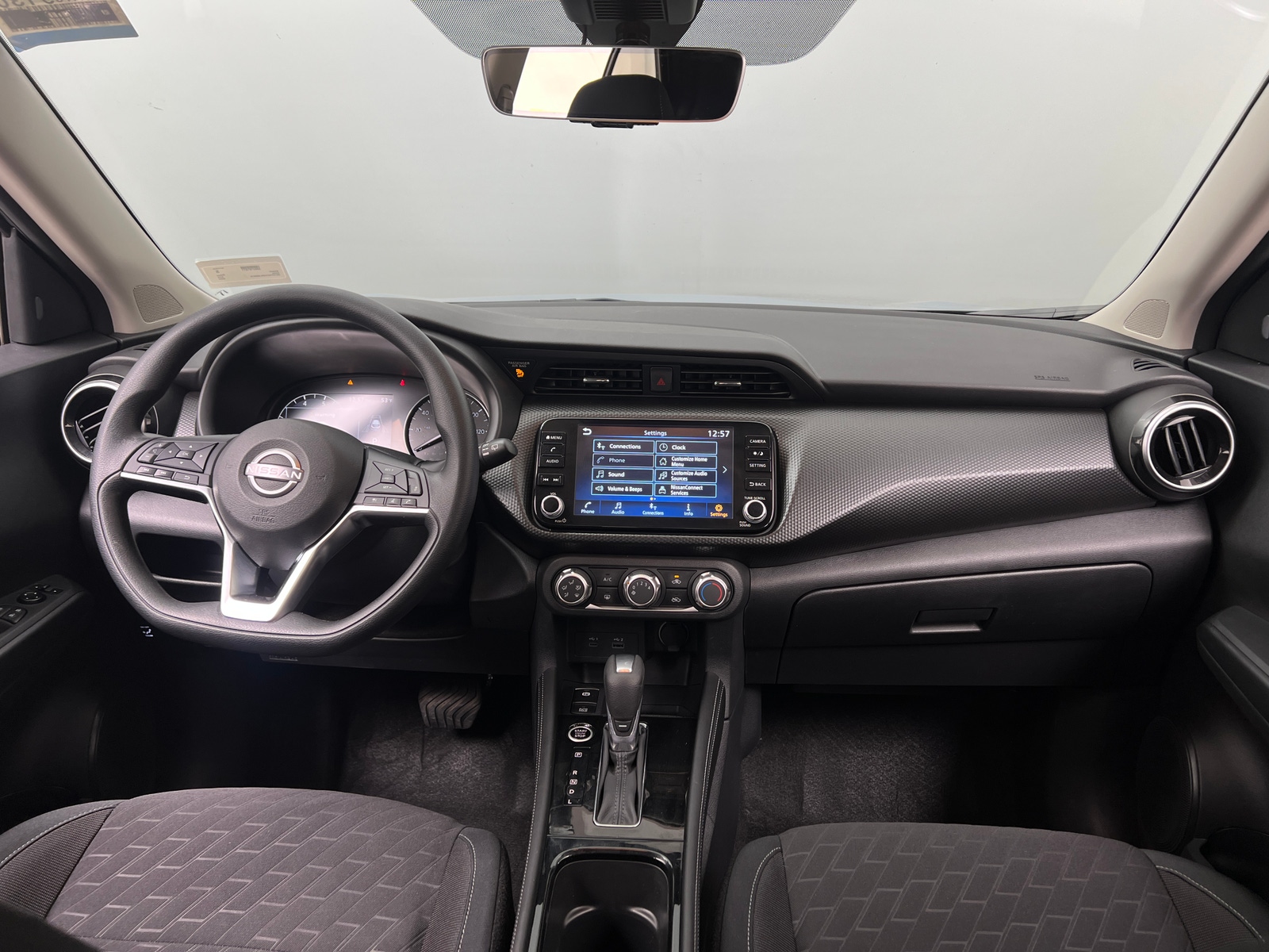 Thumbnail: 2024 Nissan Kicks - 3