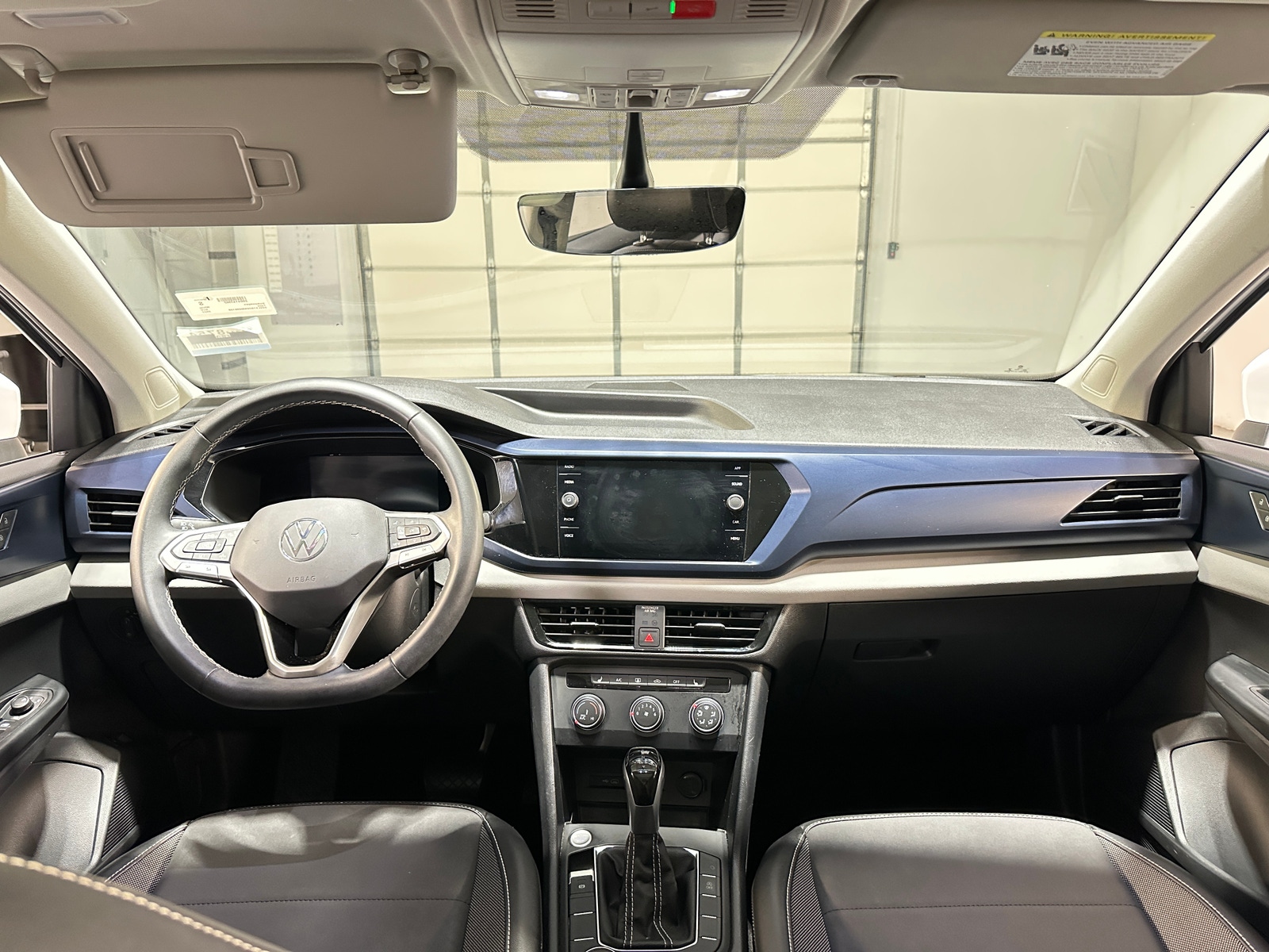 Thumbnail: 2022 Volkswagen Taos - 3