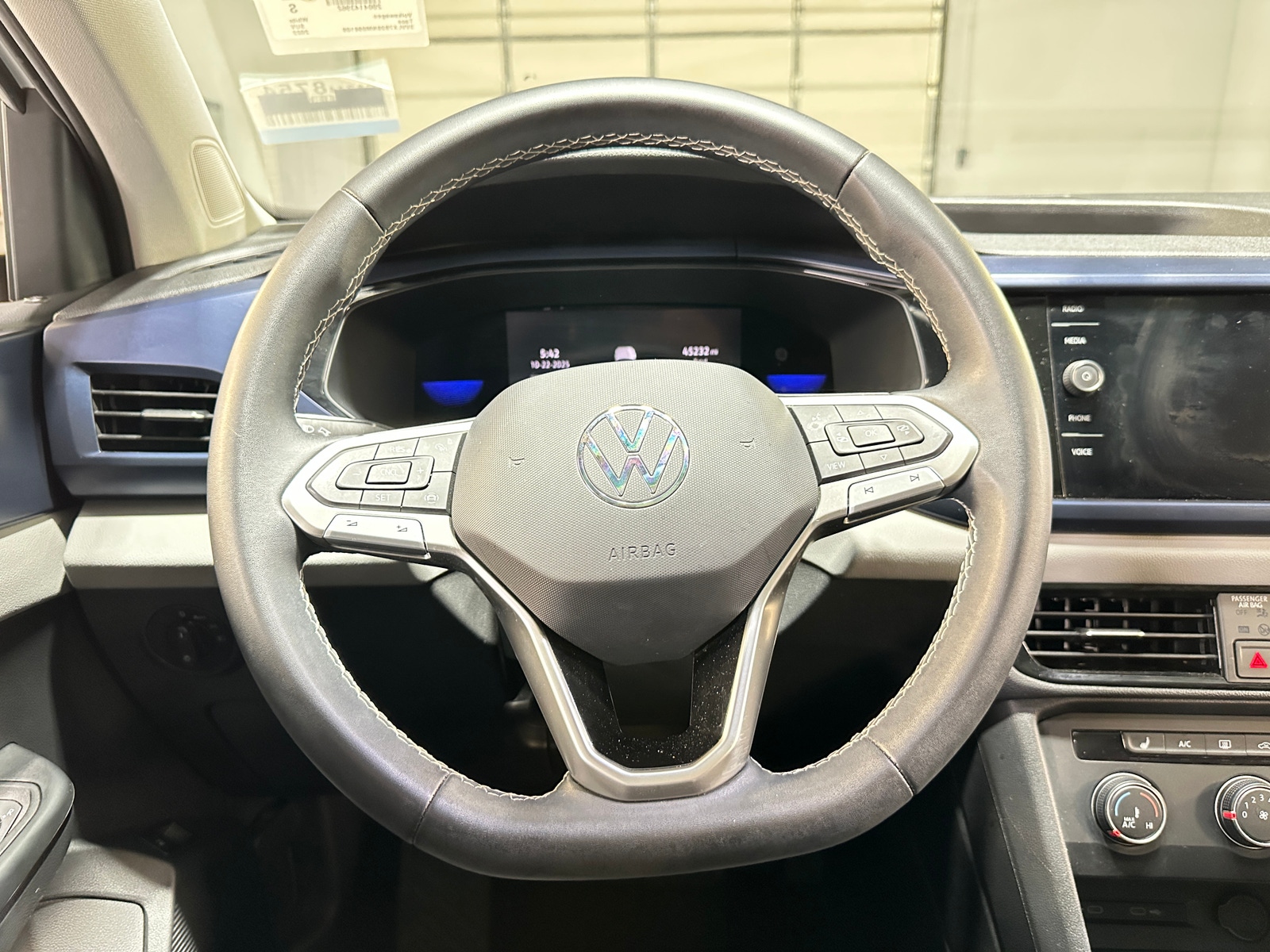 Thumbnail: 2022 Volkswagen Taos - 5