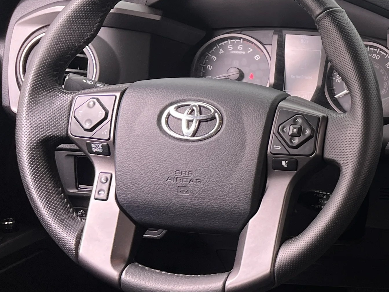 Thumbnail: 2017 Toyota Tacoma - 4