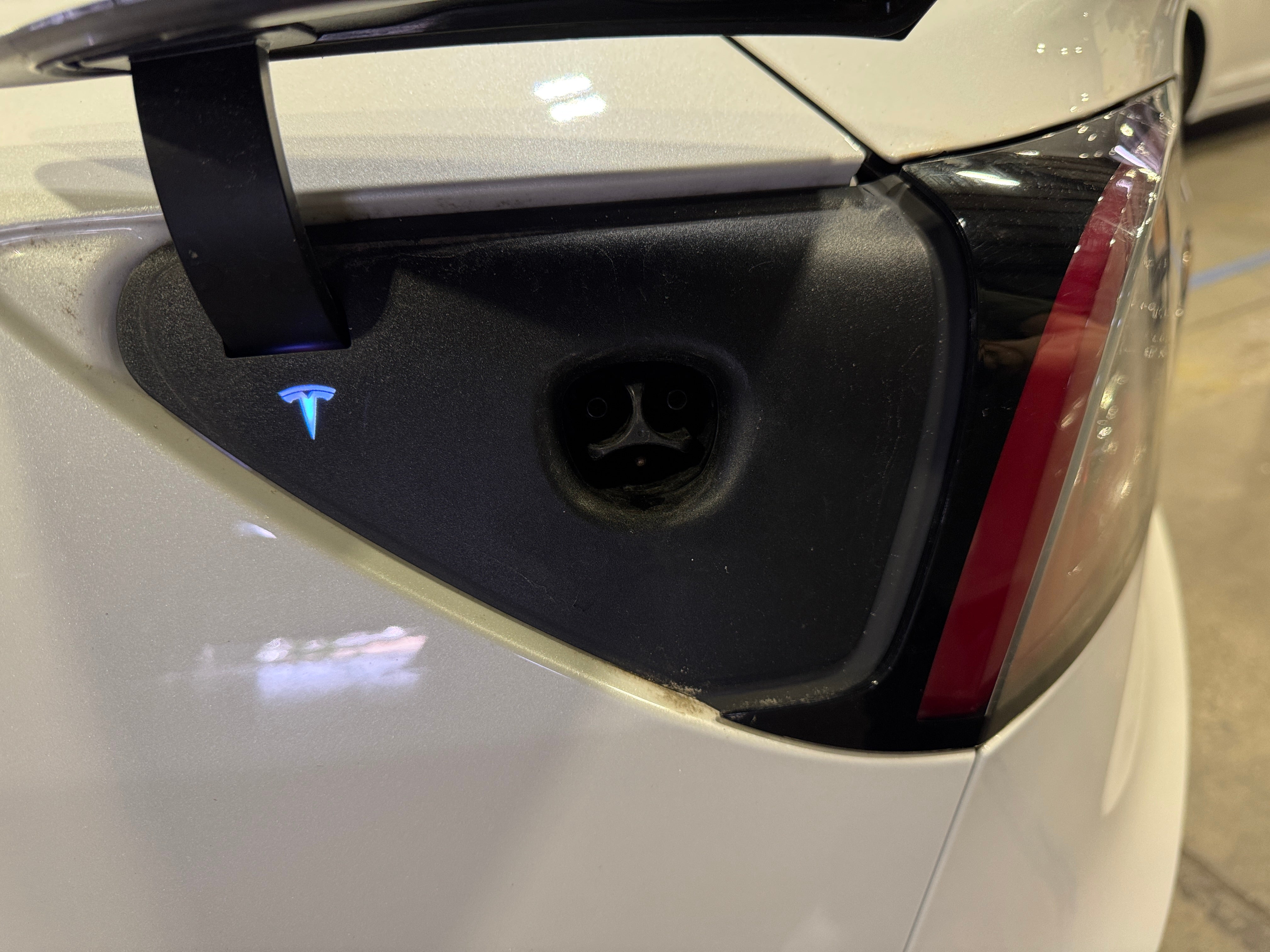 Used 2021 Tesla Model 3 Base with VIN 5YJ3E1EB5MF049782 for sale in Oak Creek, WI