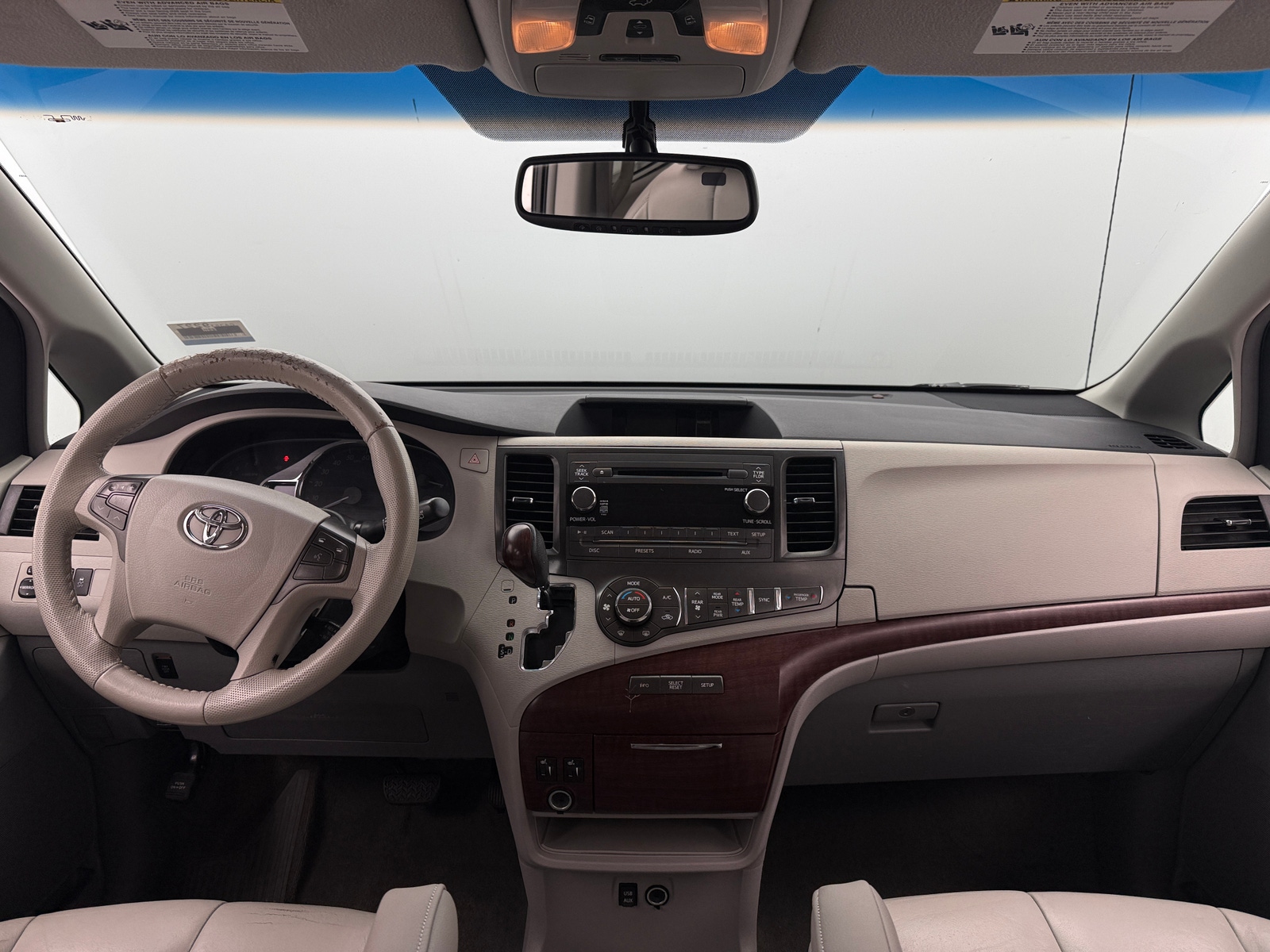 Thumbnail: 2014 Toyota Sienna - 2