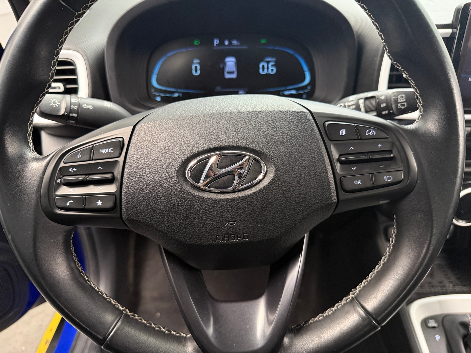 Thumbnail: 2023 Hyundai Venue - 4