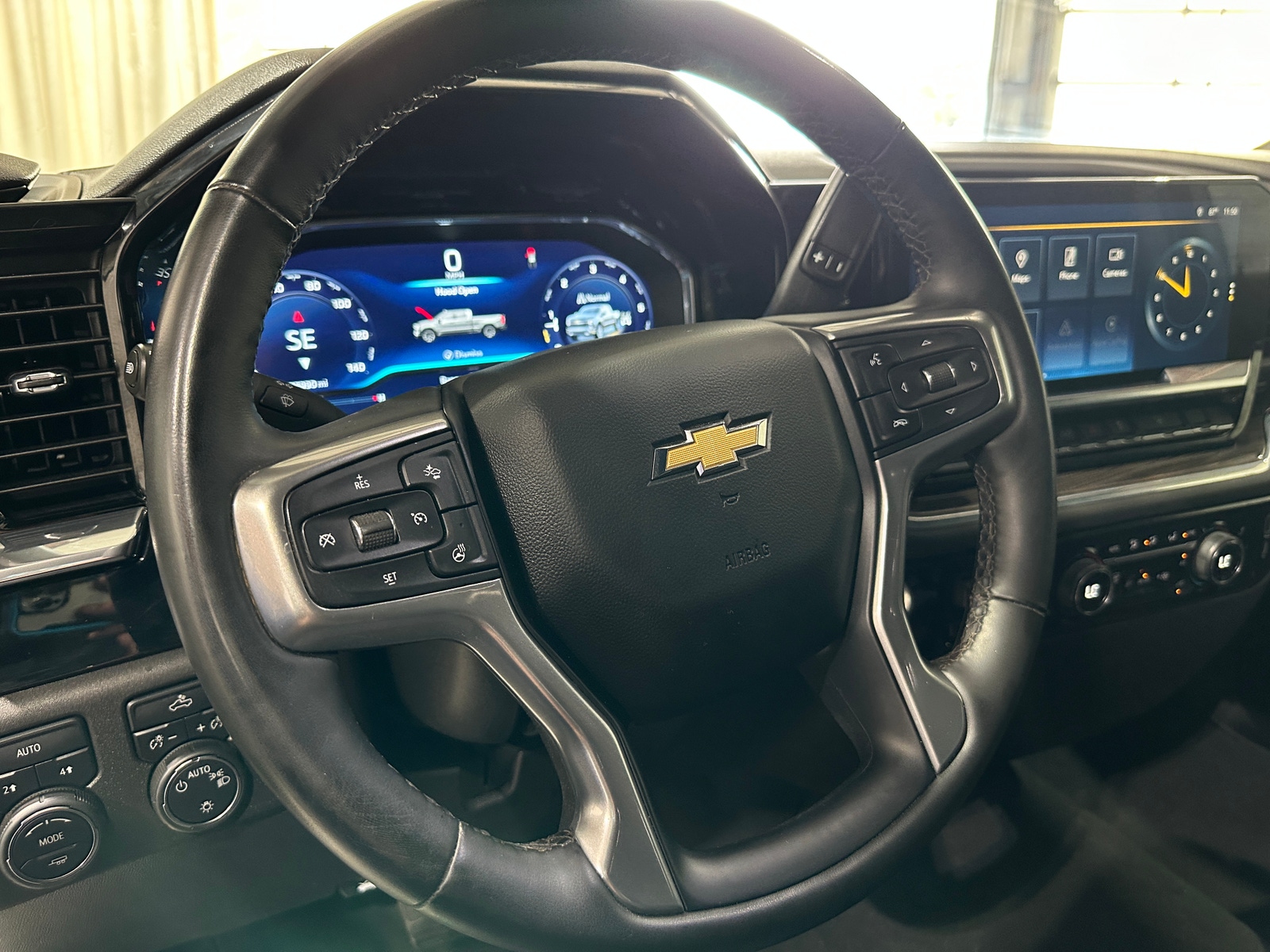 Thumbnail: 2023 Chevrolet Silverado 1500 - 5