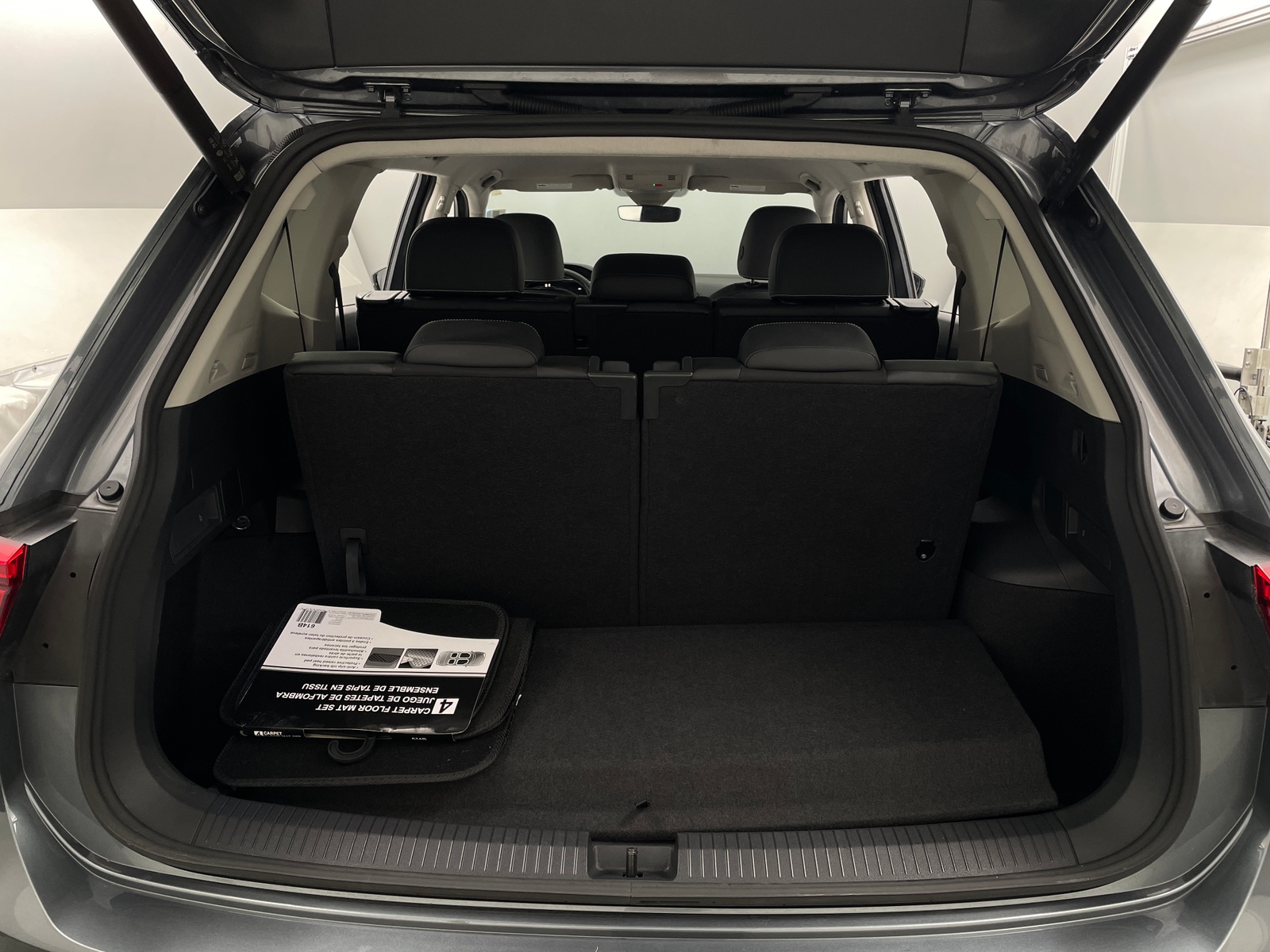 Thumbnail: 2024 Volkswagen Tiguan - 6