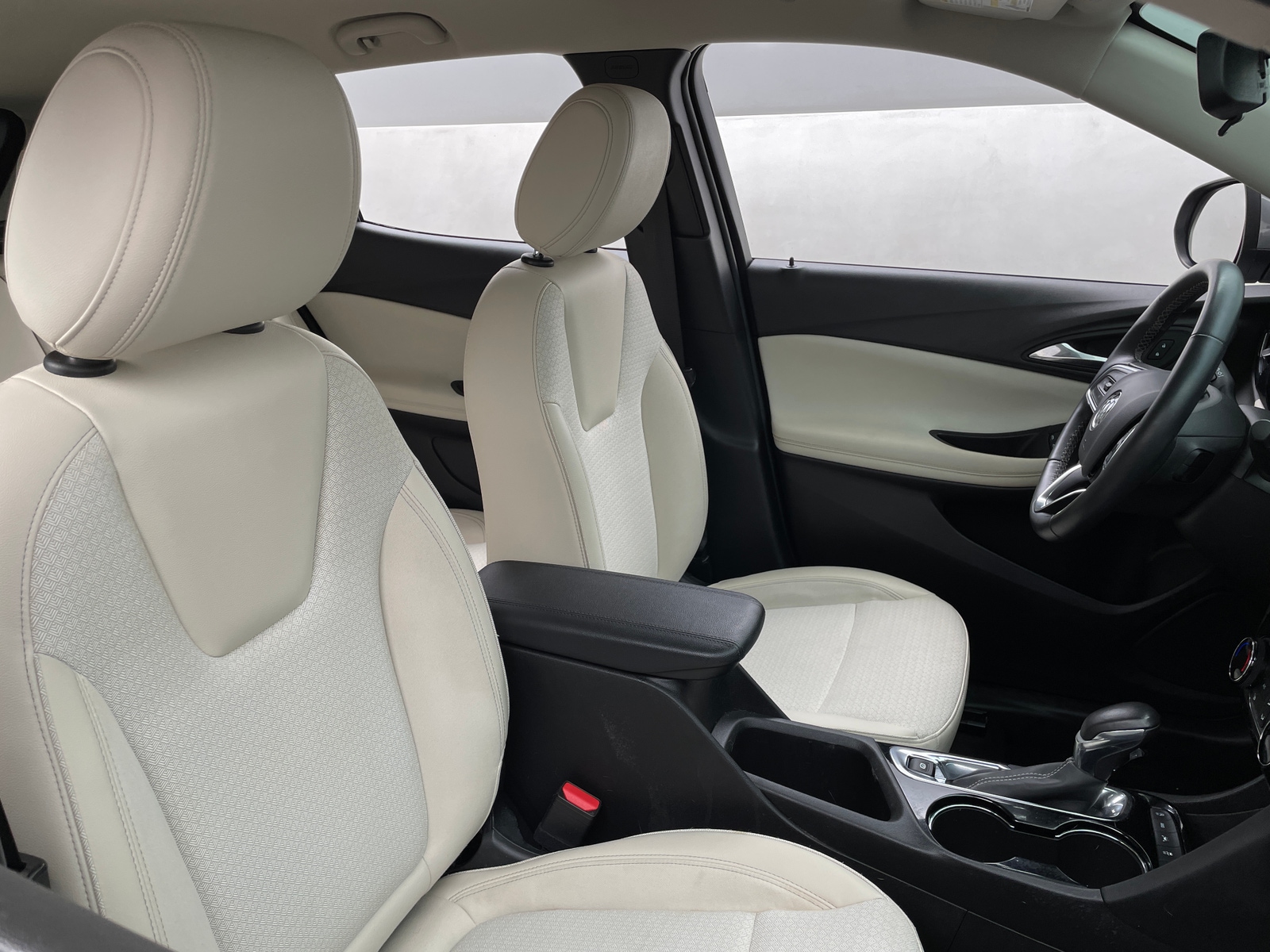 Thumbnail: 2023 Buick Encore GX - 2