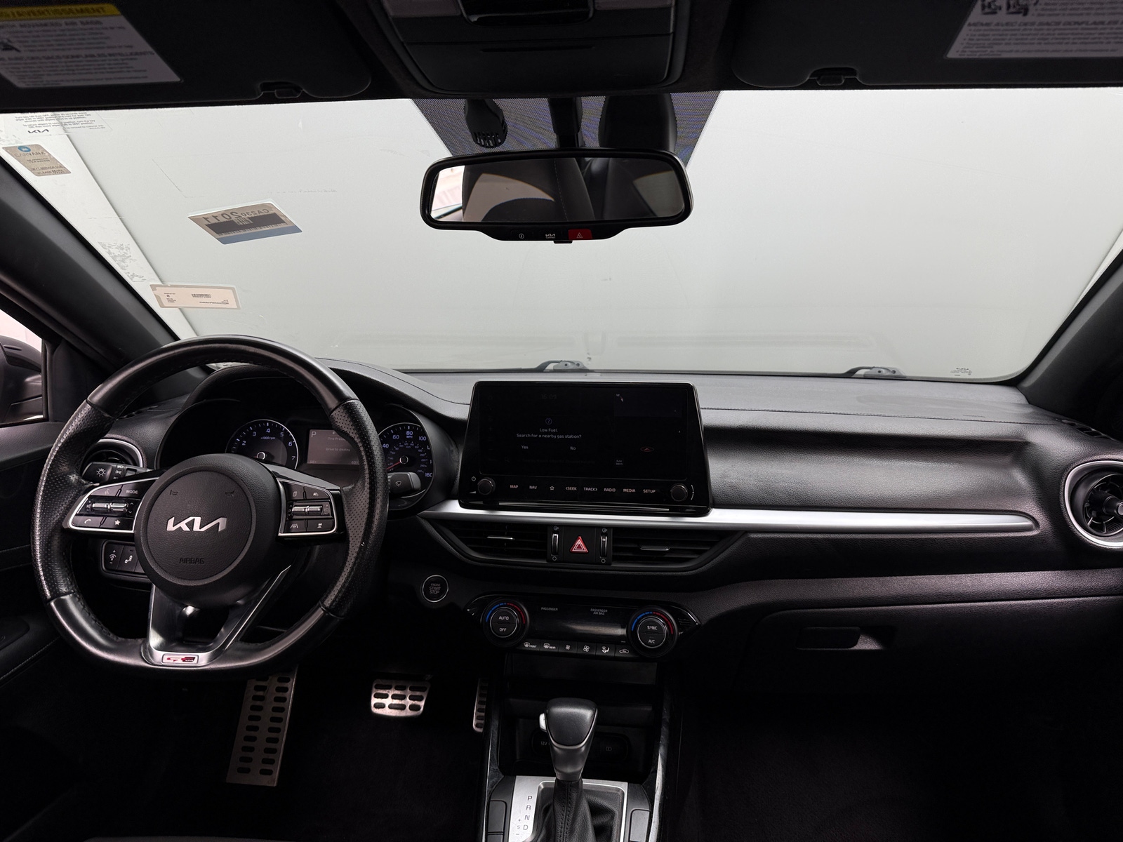 Thumbnail: 2023 Kia Forte - 3