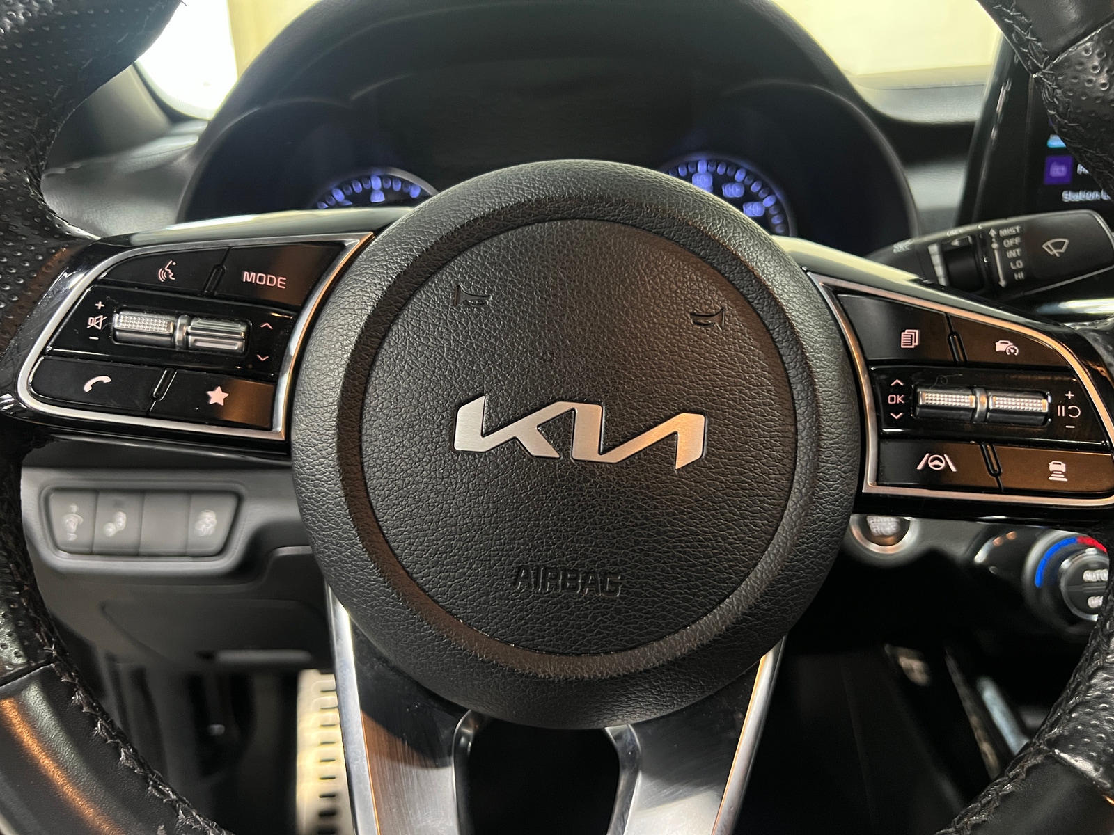 Thumbnail: 2023 Kia Forte - 5