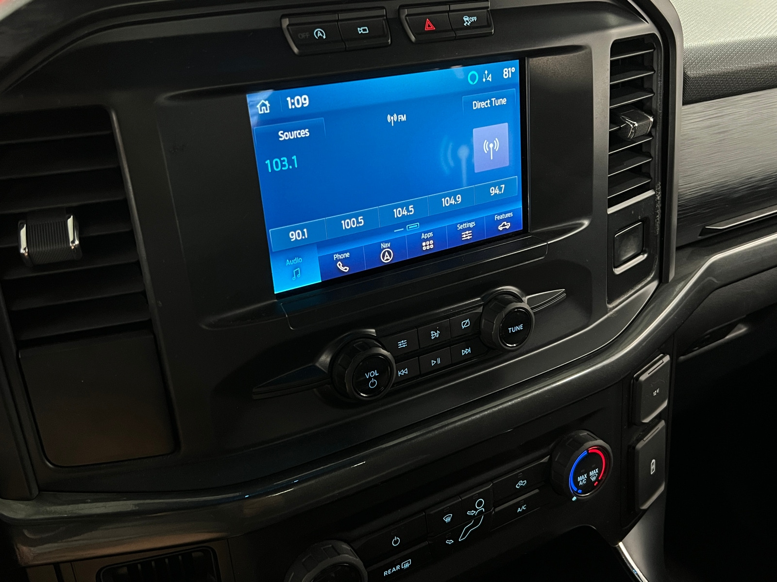 Thumbnail: 2021 Ford Econoline - 4