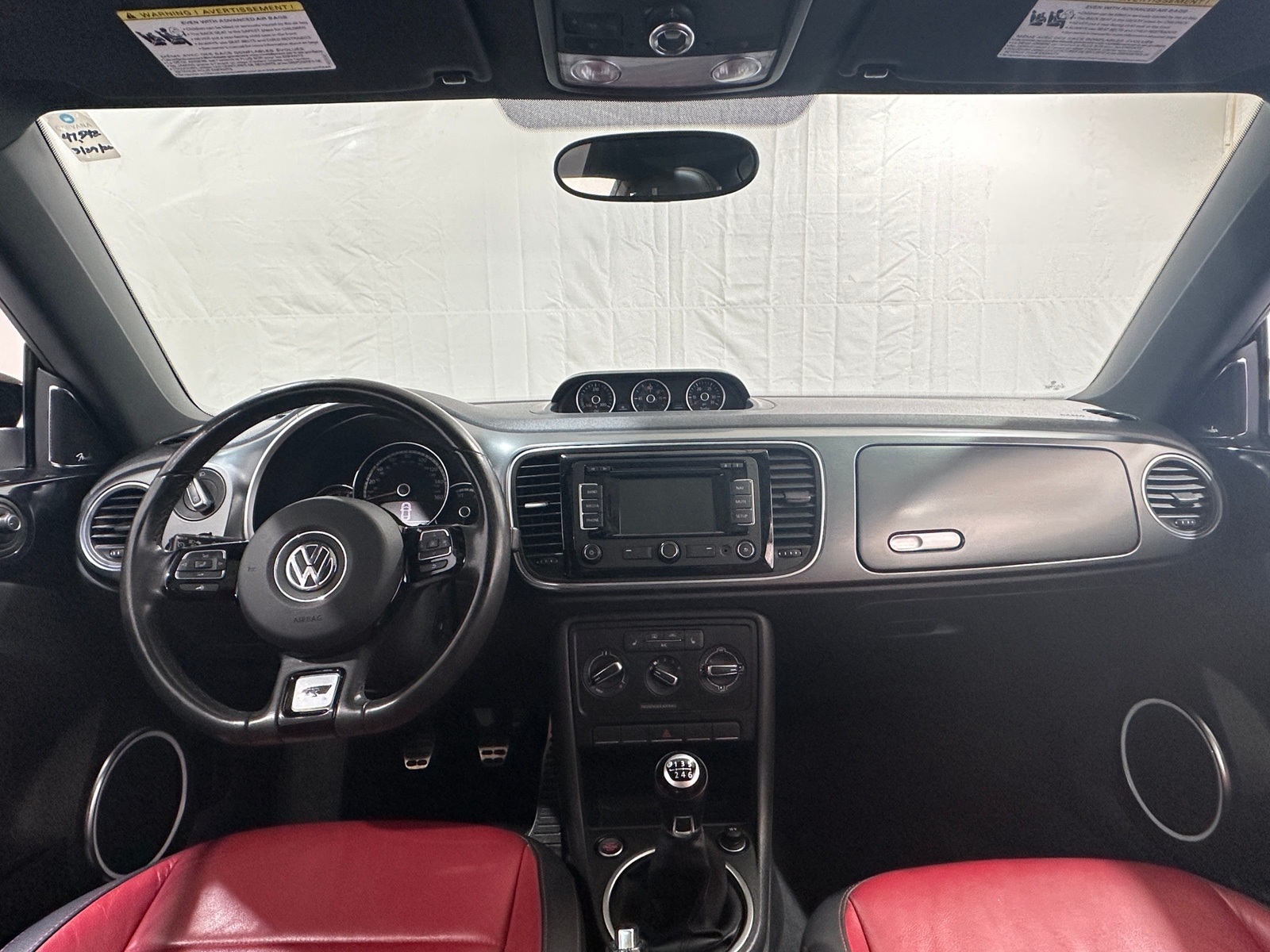 Thumbnail: 2015 Volkswagen Beetle - 3