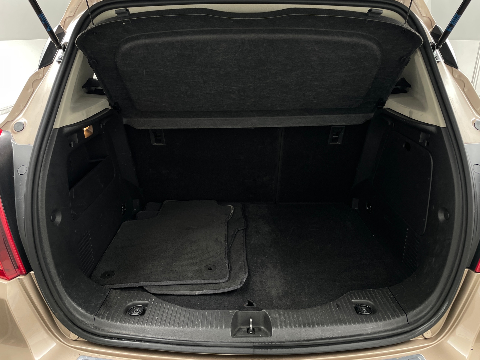 Thumbnail: 2019 Buick Encore - 6